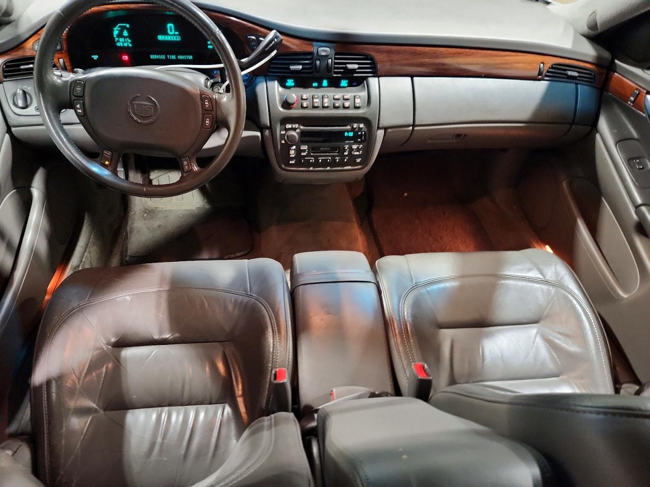 2003 Cadillac Deville Base Silver vin: 1G6KD54Y13U102403