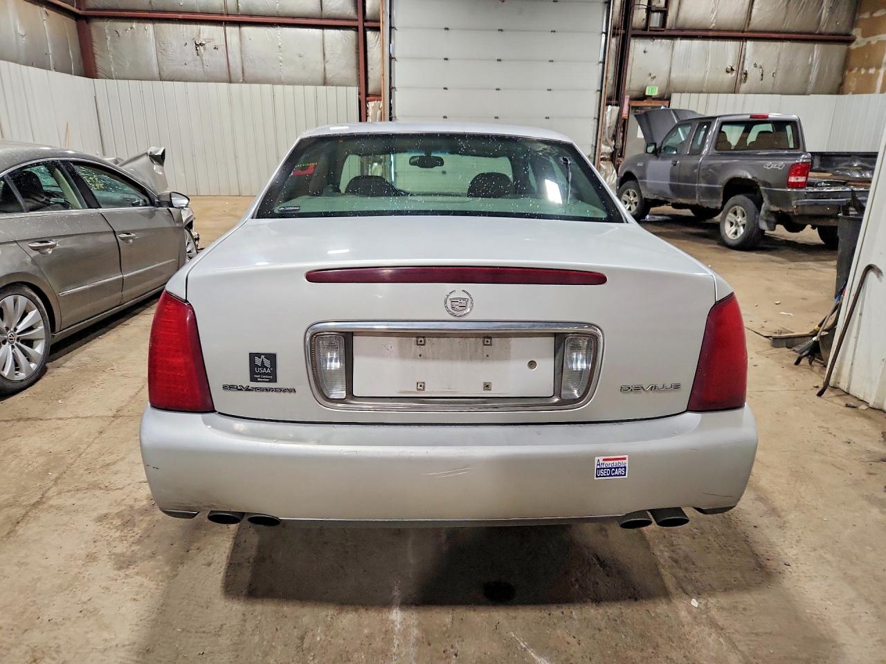 2003 Cadillac Deville Base Silver vin: 1G6KD54Y13U102403