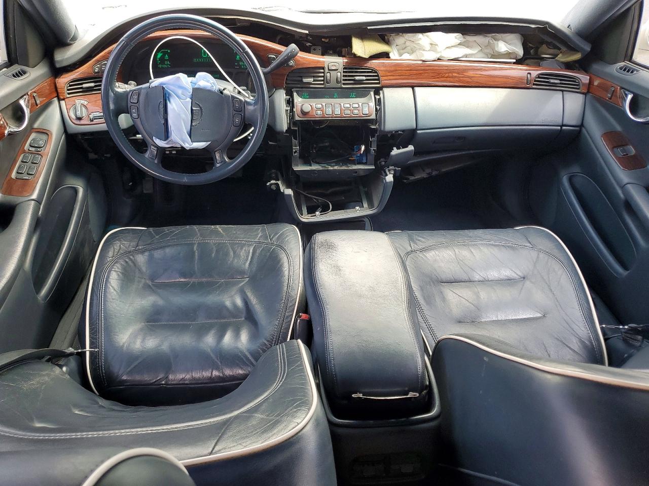 2003 Cadillac Deville White vin: 1G6KD54Y13U211699