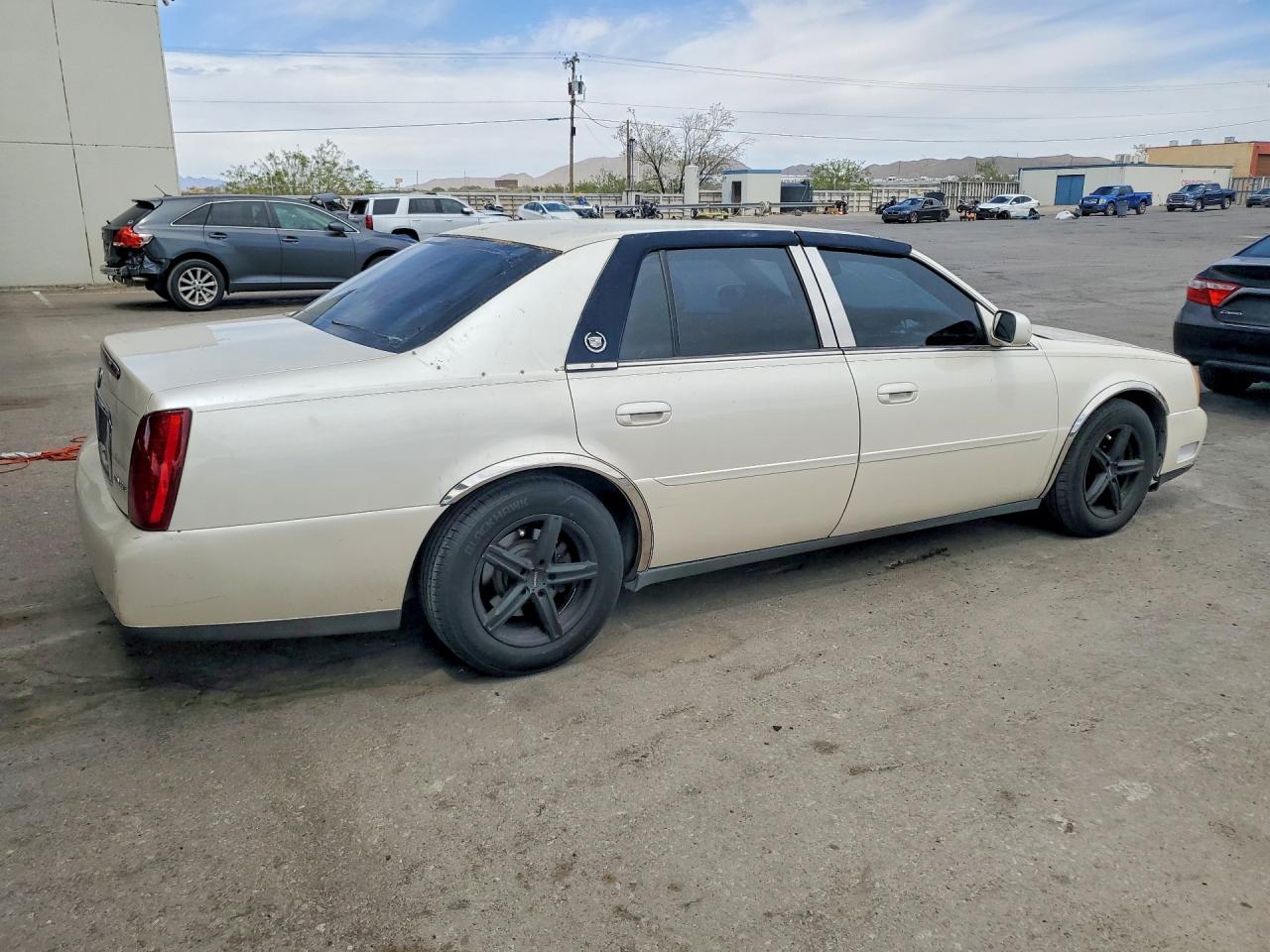 2003 Cadillac Deville White vin: 1G6KD54Y13U211699