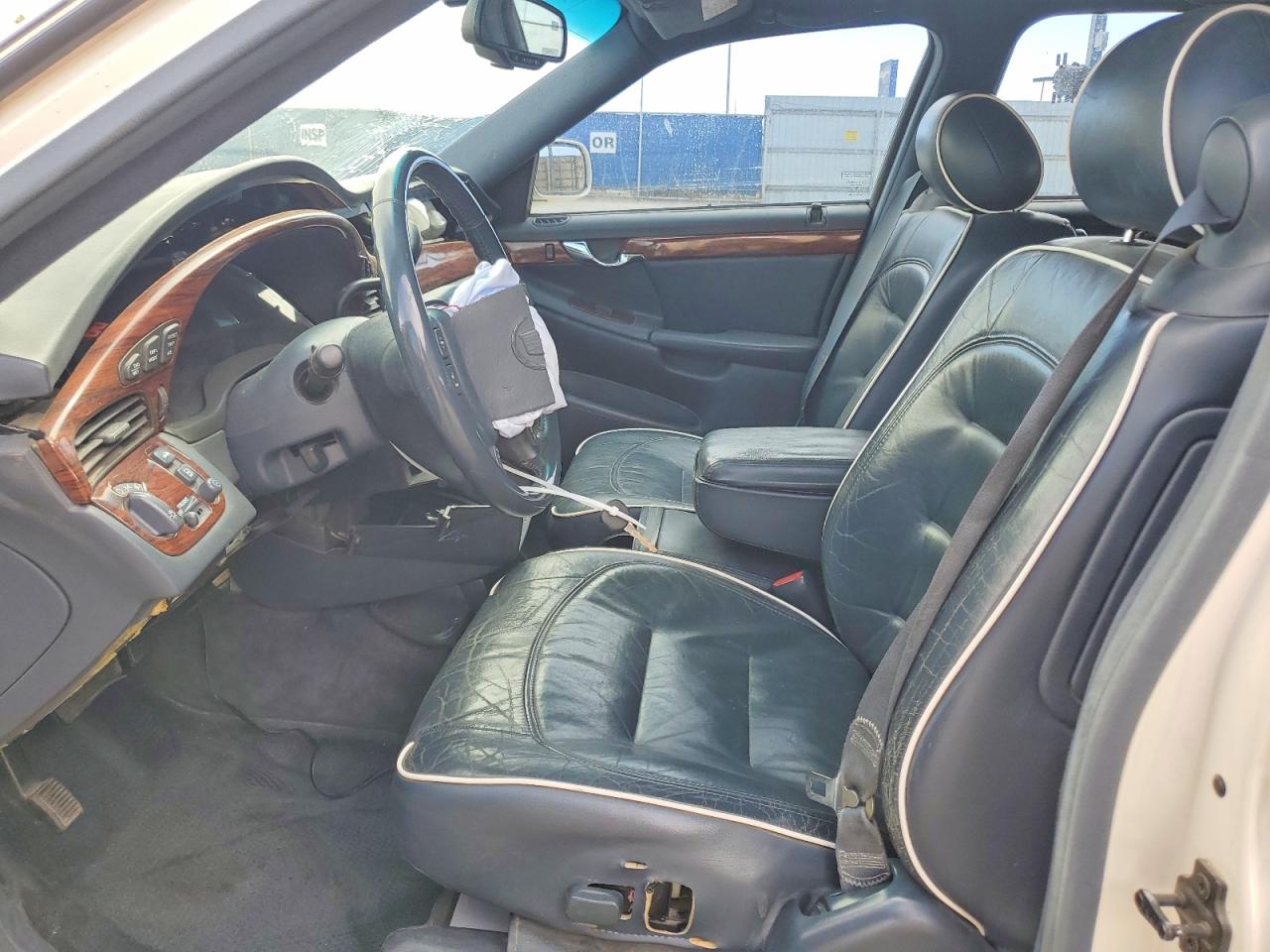 2003 Cadillac Deville White vin: 1G6KD54Y13U211699