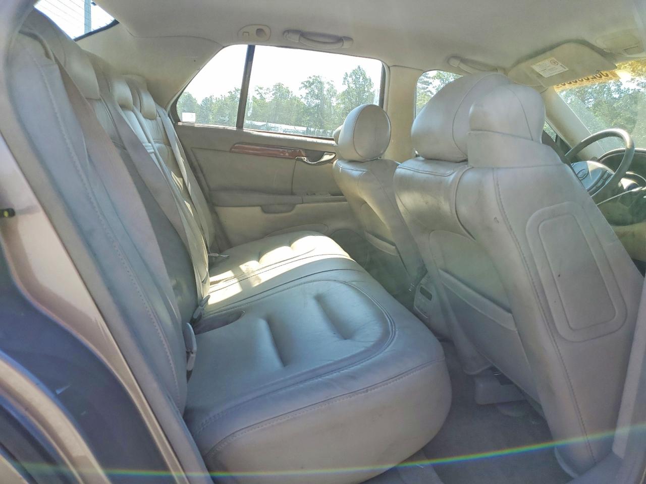 2003 Cadillac Deville Tan vin: 1G6KD54Y13U233380