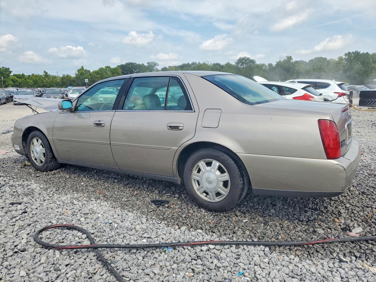 2003 Cadillac Deville Gold vin: 1G6KD54Y13U273393