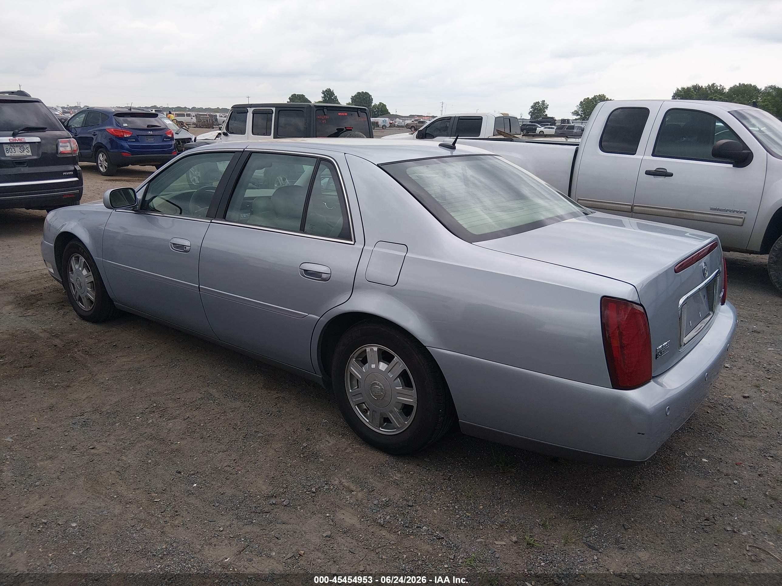 2005 Cadillac Deville   Light Blue vin: 1G6KD54Y15U118510