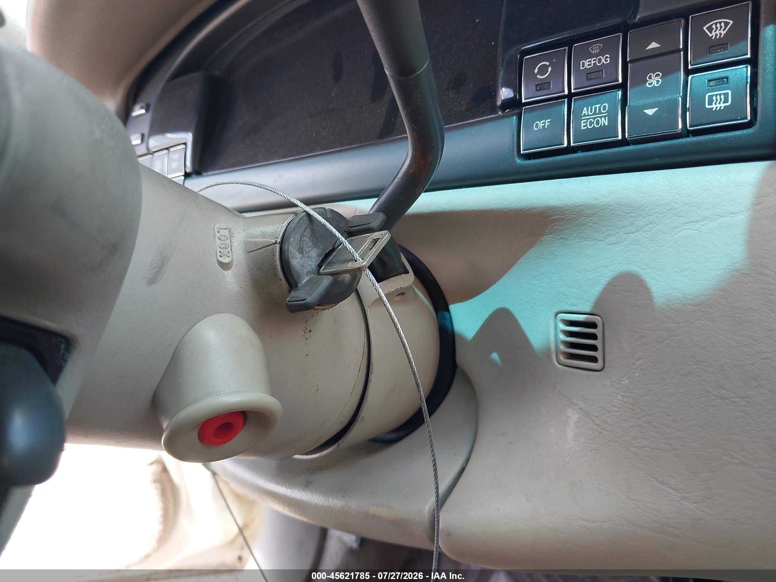1997 Cadillac Deville Standard Кремовый vin: 1G6KD54Y1VU260548