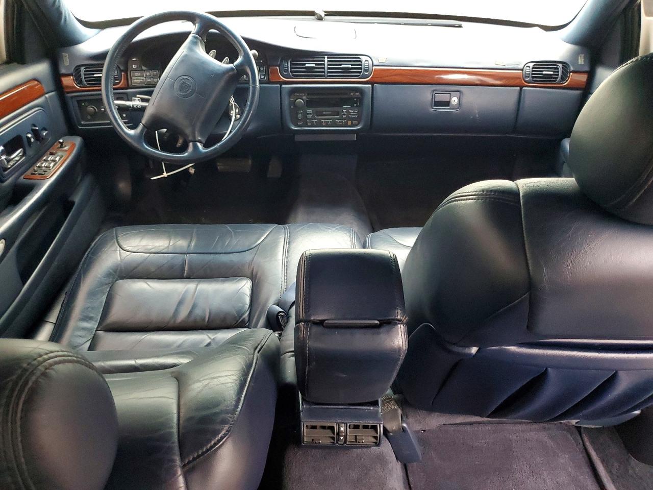 1999 Cadillac Deville Белый vin: 1G6KD54Y1XU773348
