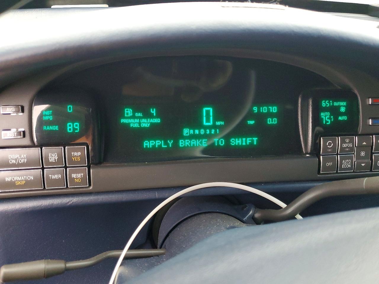1999 Cadillac Deville Белый vin: 1G6KD54Y1XU773348