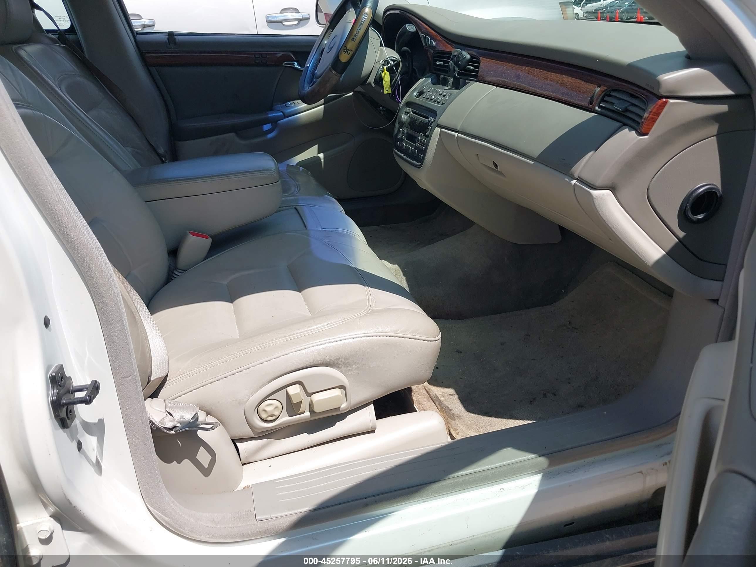 2002 Cadillac Deville Standard Champagne vin: 1G6KD54Y22U219888