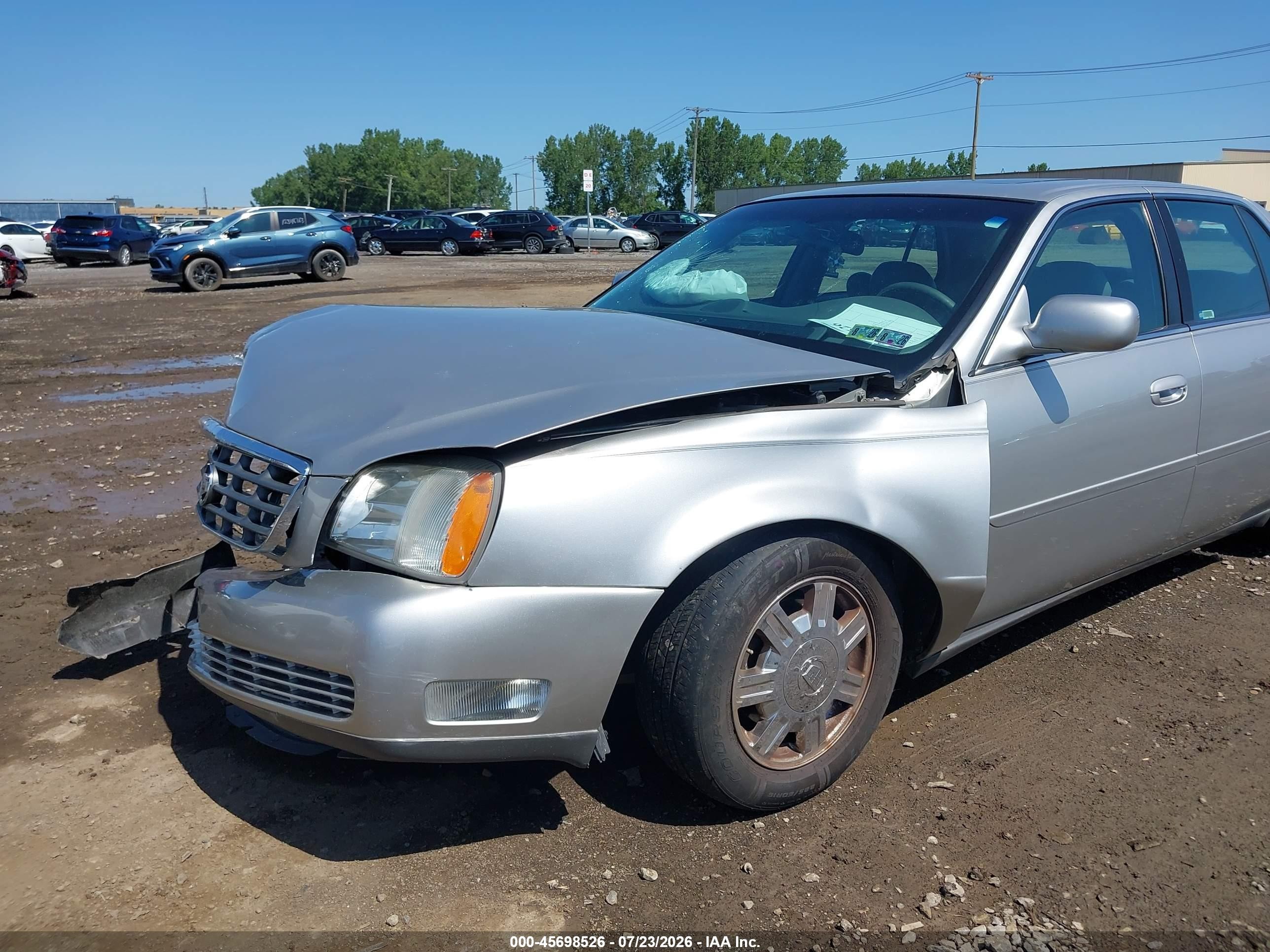 2004 Cadillac Deville   Серебряный vin: 1G6KD54Y24U180626