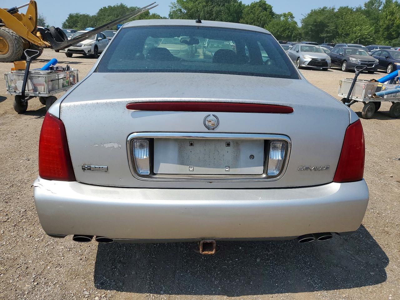 2005 Cadillac Deville Silver vin: 1G6KD54Y25U266648
