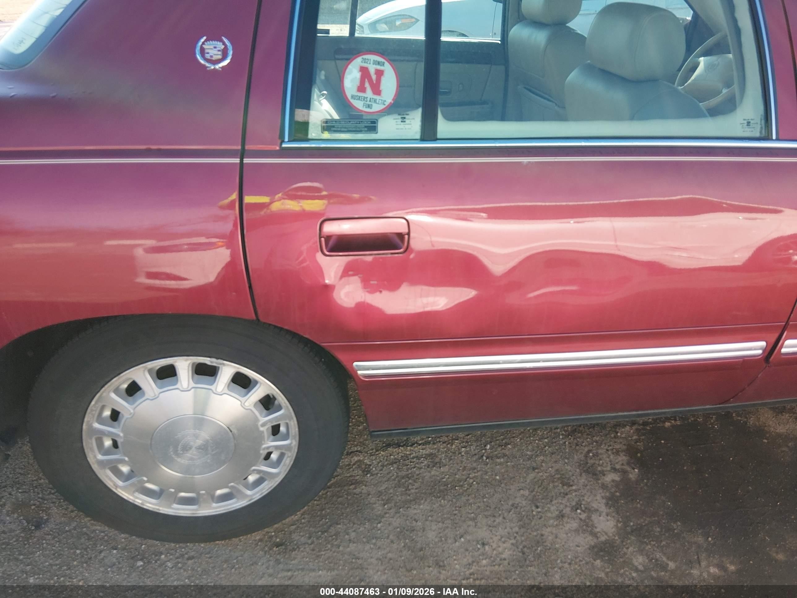 1998 Cadillac Deville Standard Maroon vin: 1G6KD54Y2WU703274