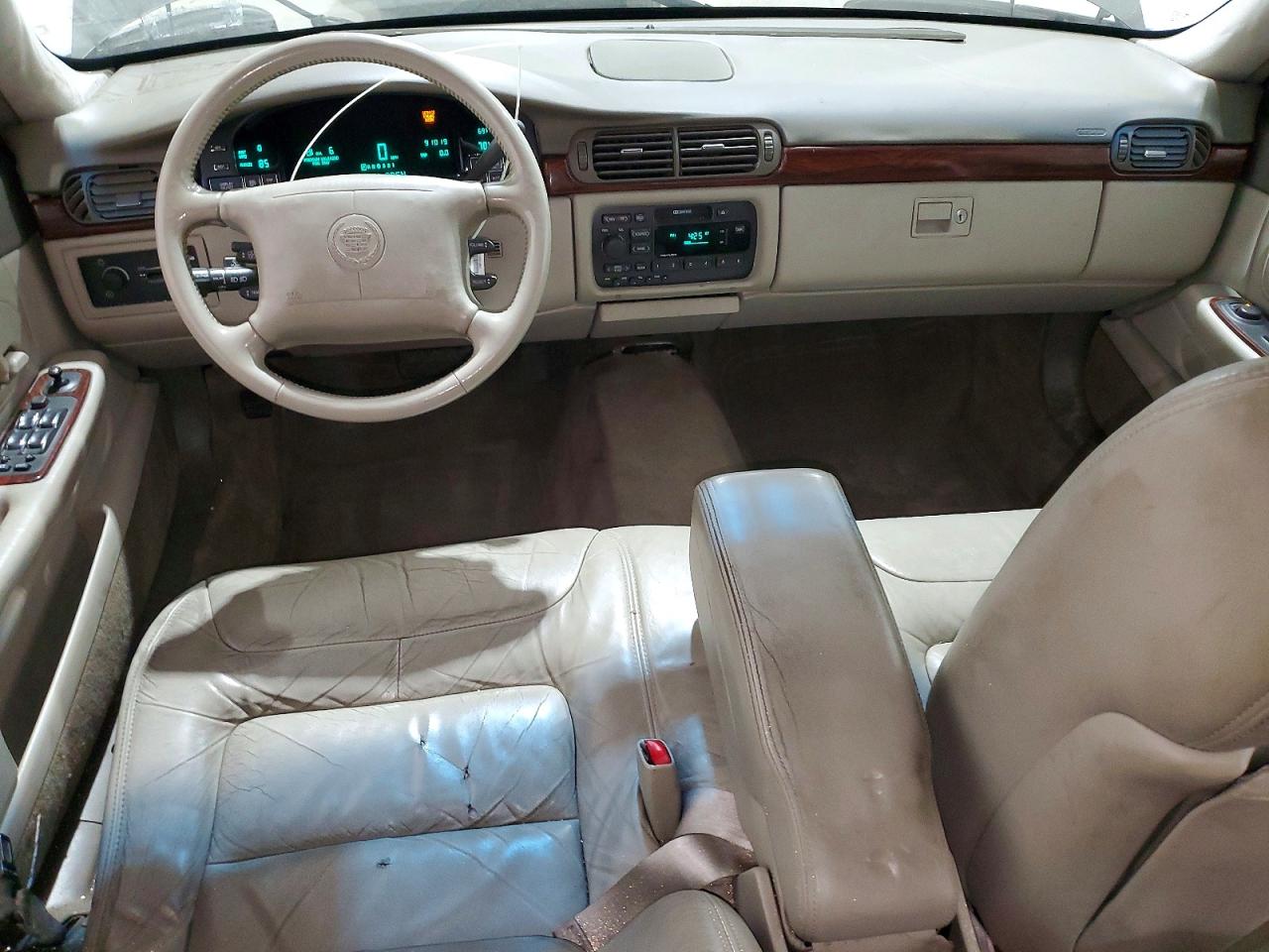 1998 Cadillac Deville Silver vin: 1G6KD54Y2WU742222
