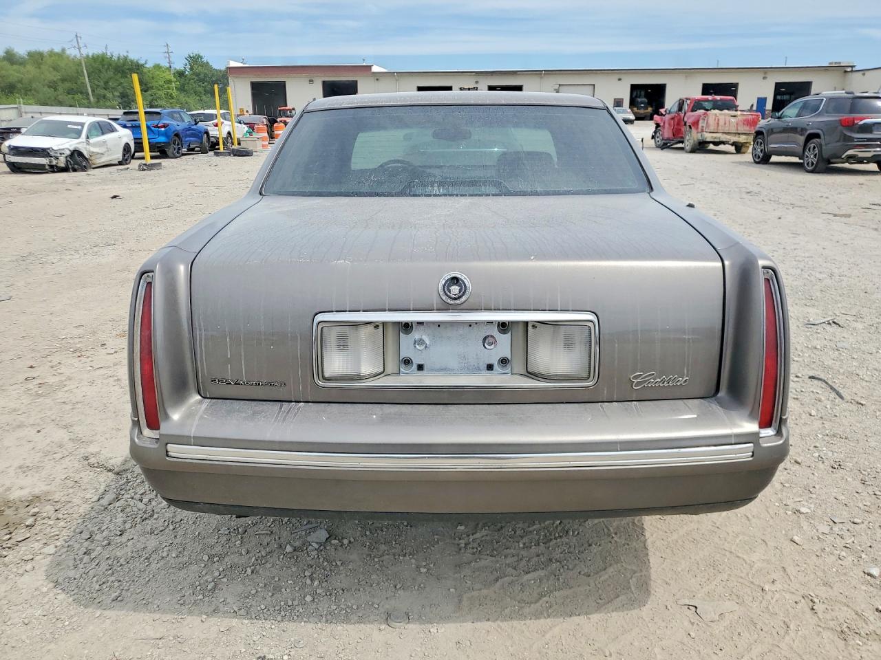 1999 Cadillac Deville Gray vin: 1G6KD54Y2XU798081