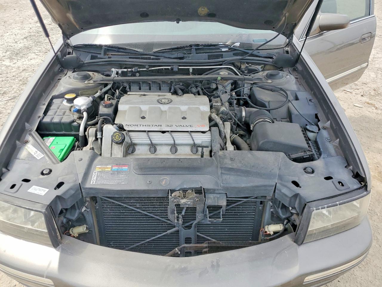 1999 Cadillac Deville Gray vin: 1G6KD54Y2XU798081
