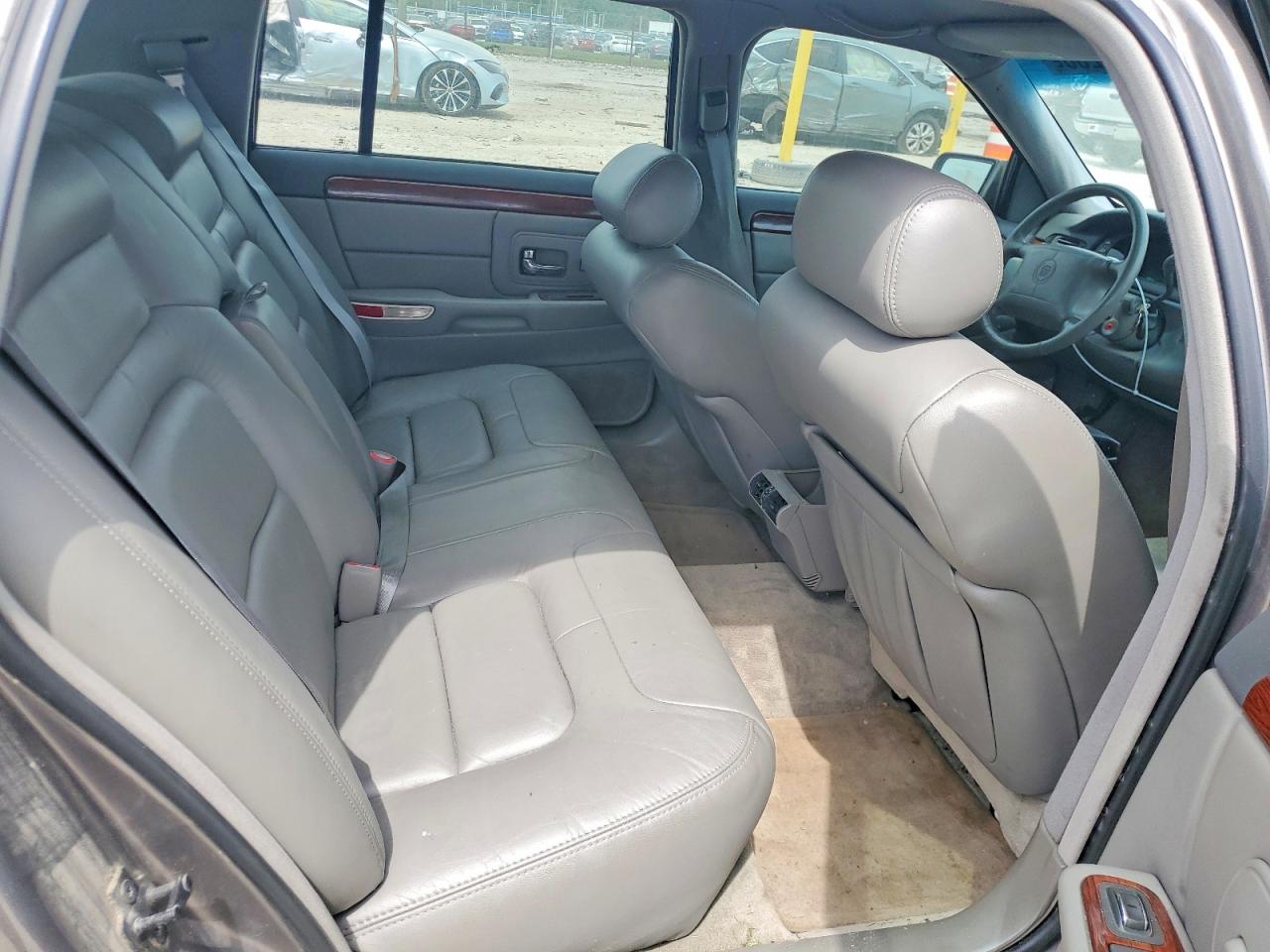 1999 Cadillac Deville Gray vin: 1G6KD54Y2XU798081