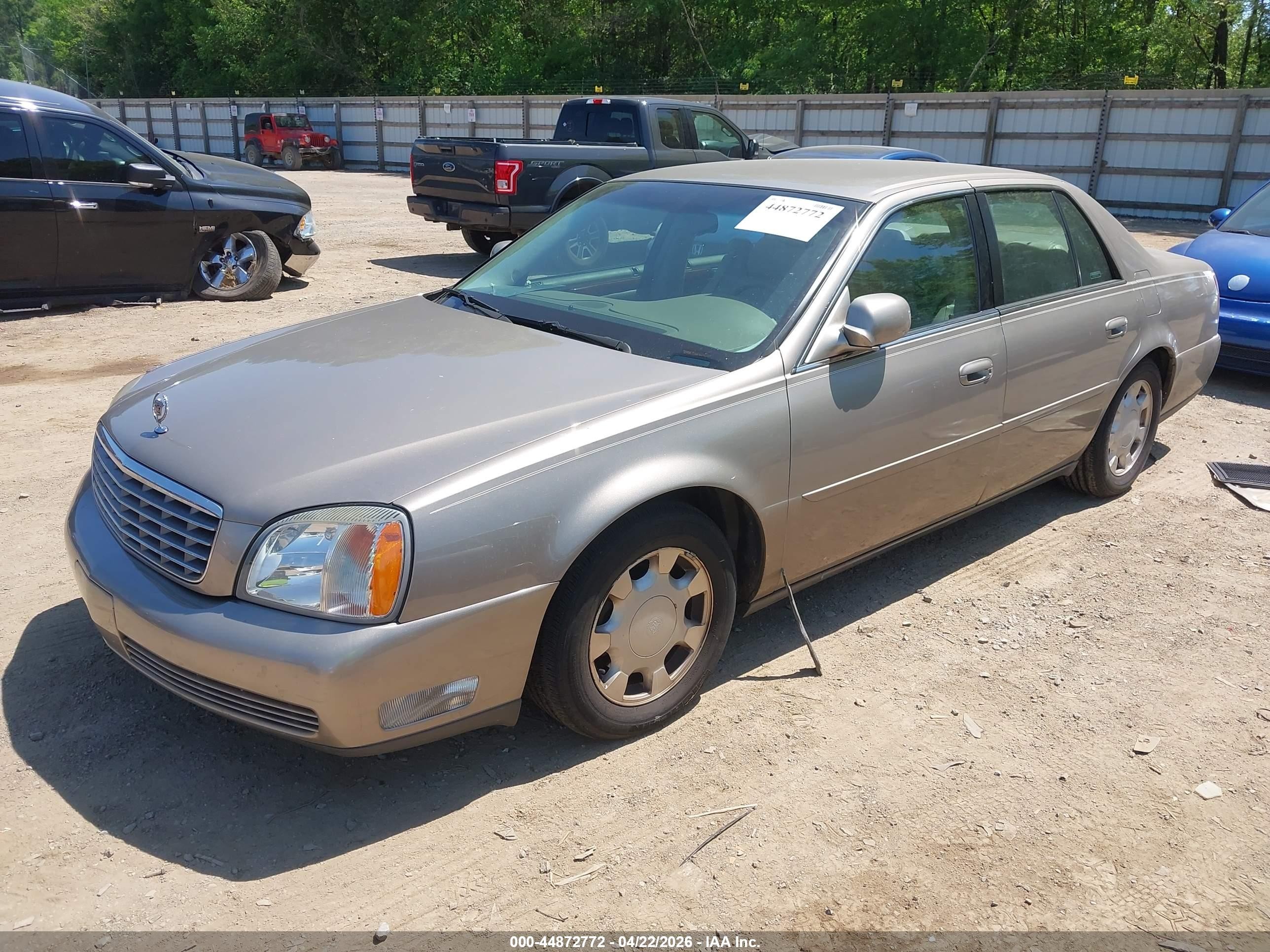 2000 Cadillac Deville Standard Gold vin: 1G6KD54Y2YU201576