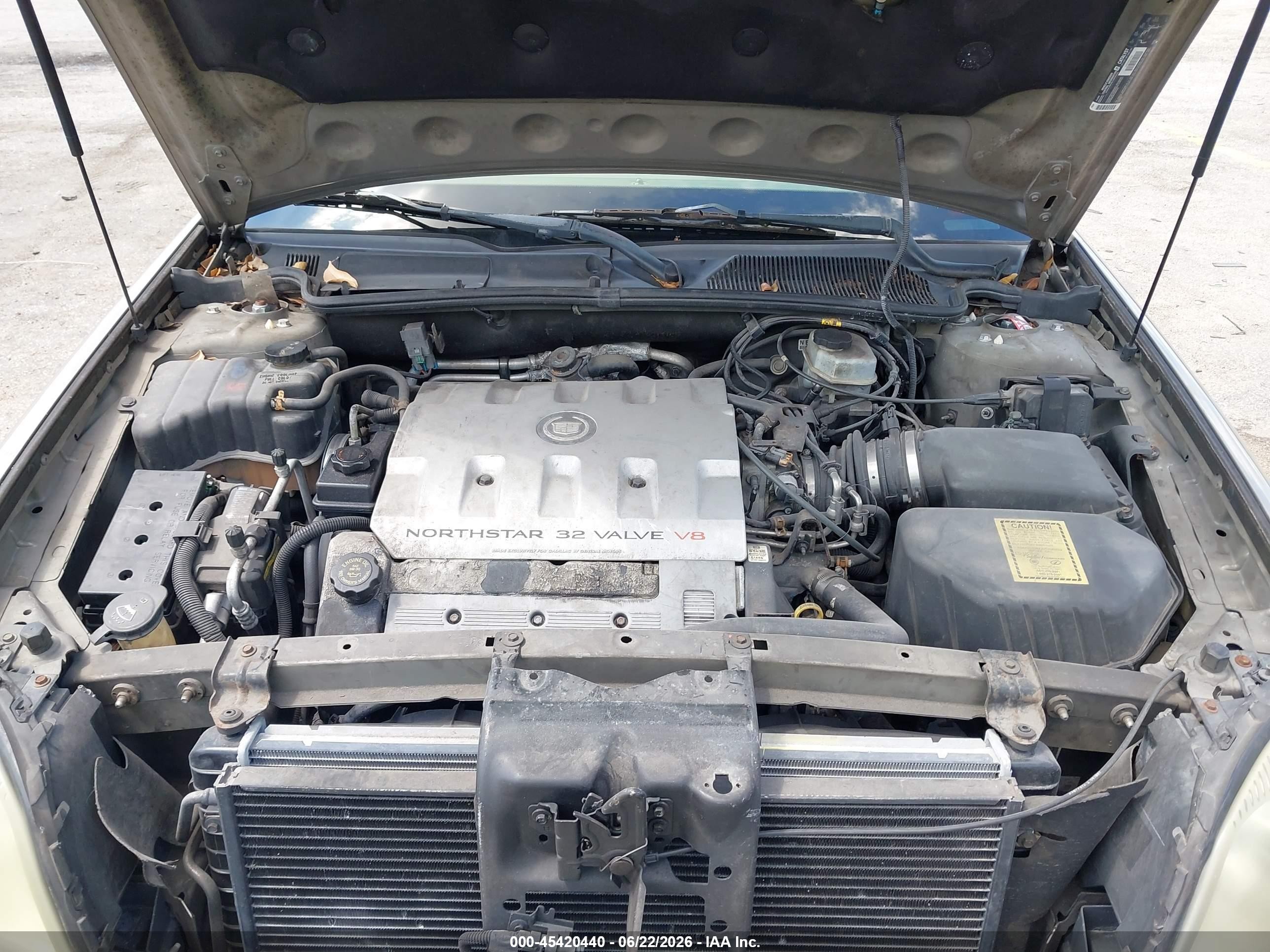2002 Cadillac Deville   Золотой vin: 1G6KD54Y32U257906
