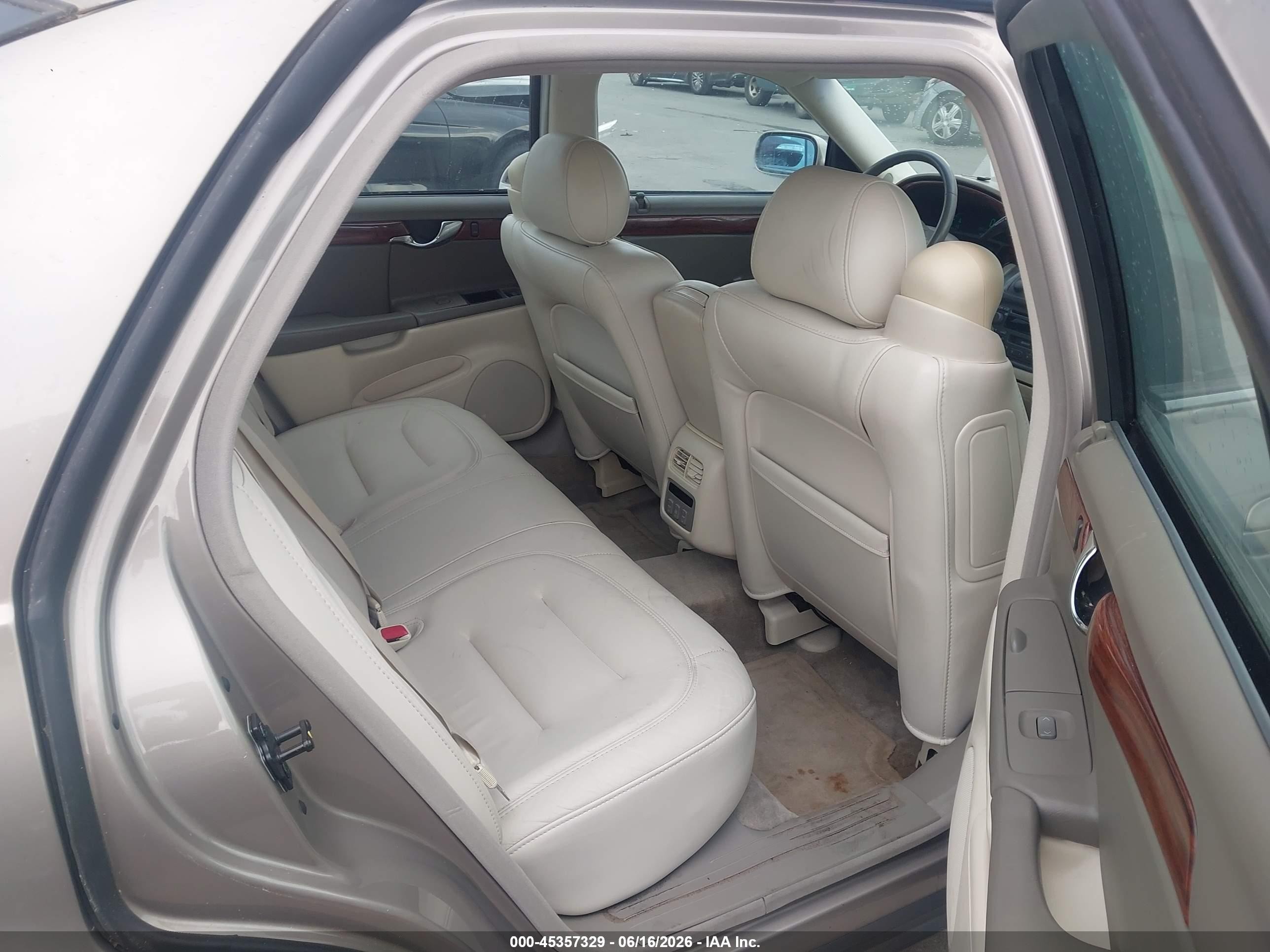 2003 Cadillac Deville Standard Brown vin: 1G6KD54Y33U265246