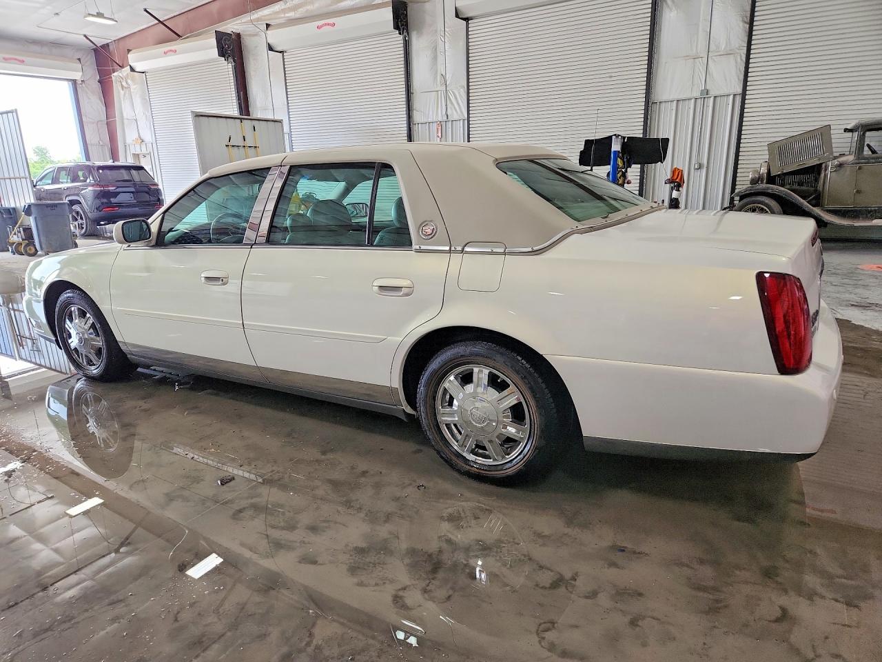 2004 Cadillac Deville Beige vin: 1G6KD54Y34U180277