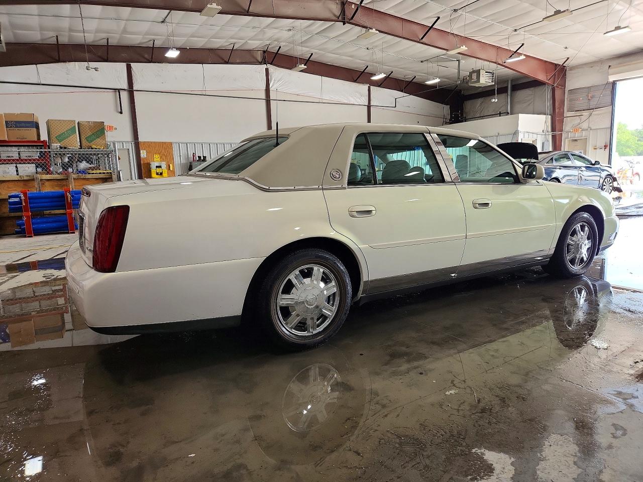 2004 Cadillac Deville Beige vin: 1G6KD54Y34U180277