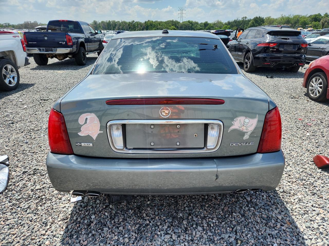 2004 Cadillac Deville Gray vin: 1G6KD54Y34U211916