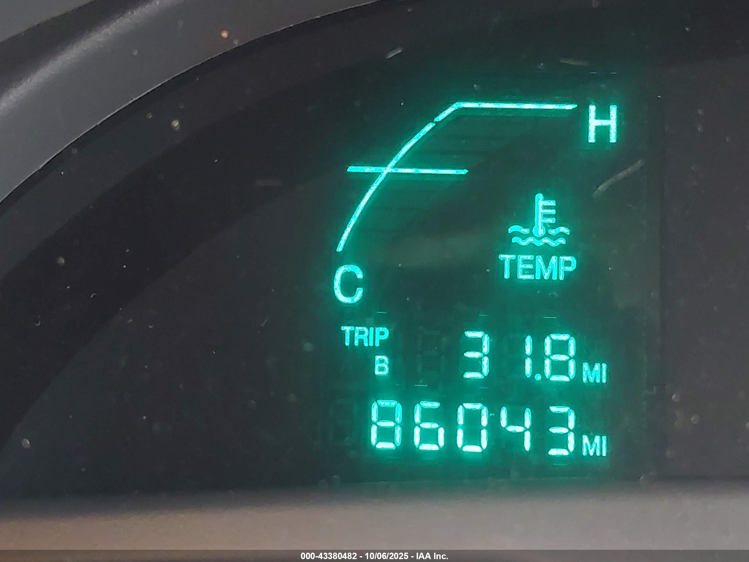 2000 Cadillac Deville Standard Silver vin: 1G6KD54Y3YU353141