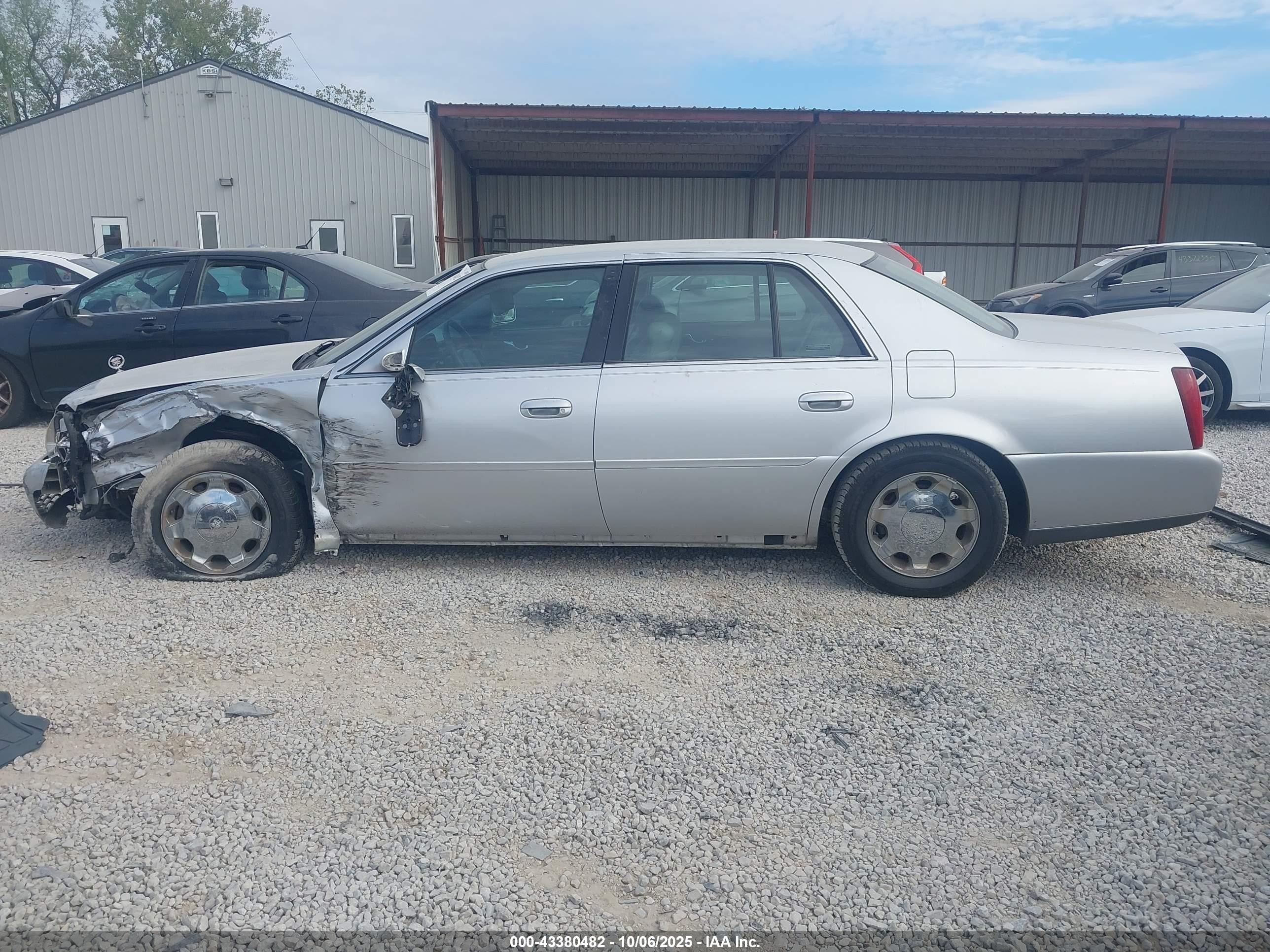 2000 Cadillac Deville Standard Silver vin: 1G6KD54Y3YU353141