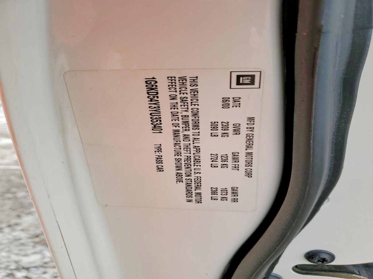 2000 Cadillac Deville White vin: 1G6KD54Y3YU353401