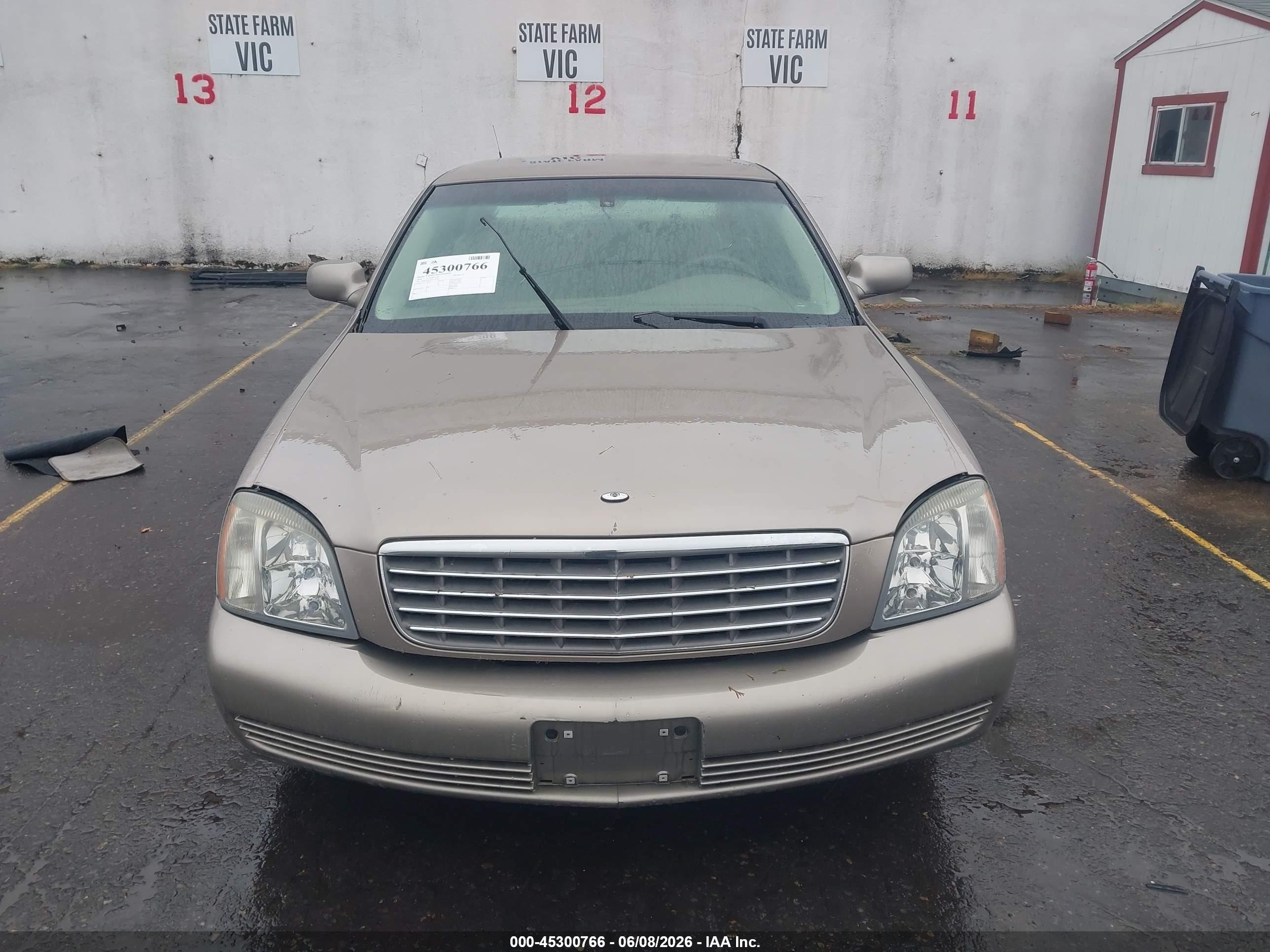 2004 Cadillac Deville Standard Gold vin: 1G6KD54Y44U116359