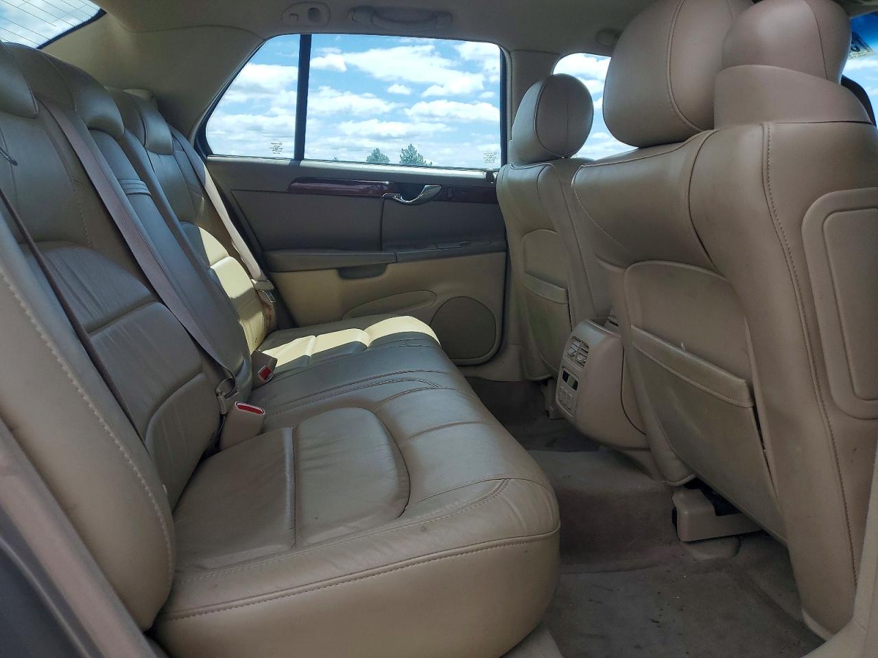 2004 Cadillac Deville Tan vin: 1G6KD54Y44U181311