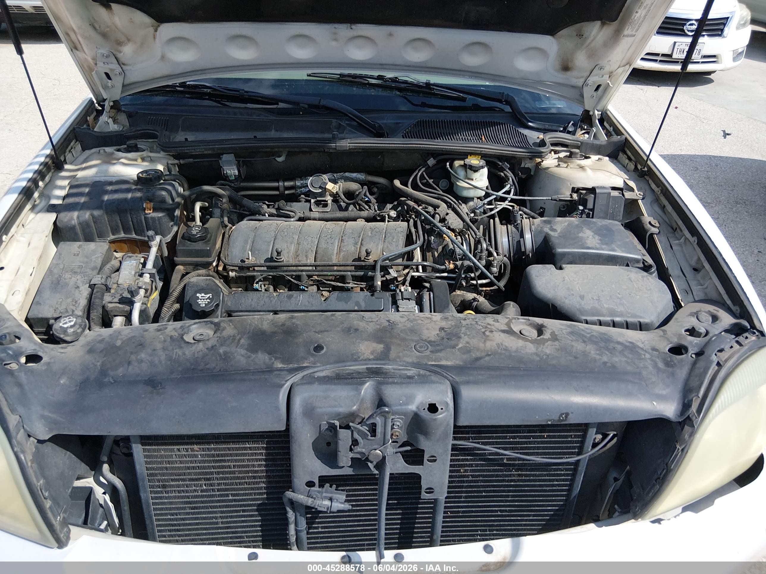 2004 Cadillac Deville Standard Champagne vin: 1G6KD54Y44U217675