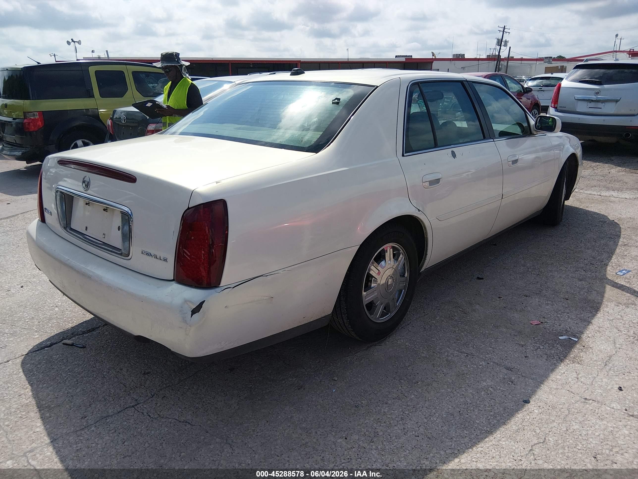 2004 Cadillac Deville Standard Champagne vin: 1G6KD54Y44U217675