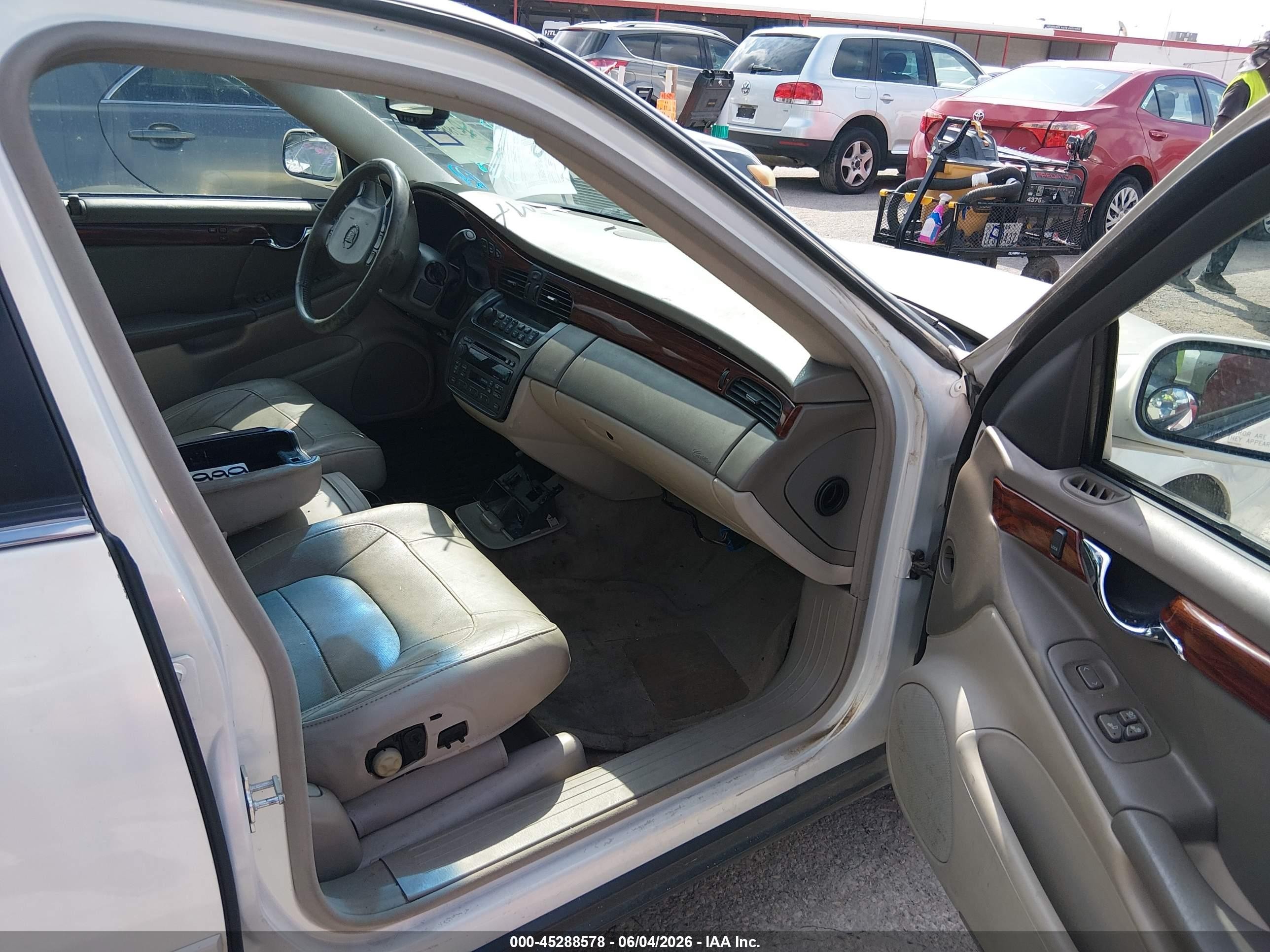 2004 Cadillac Deville Standard Champagne vin: 1G6KD54Y44U217675