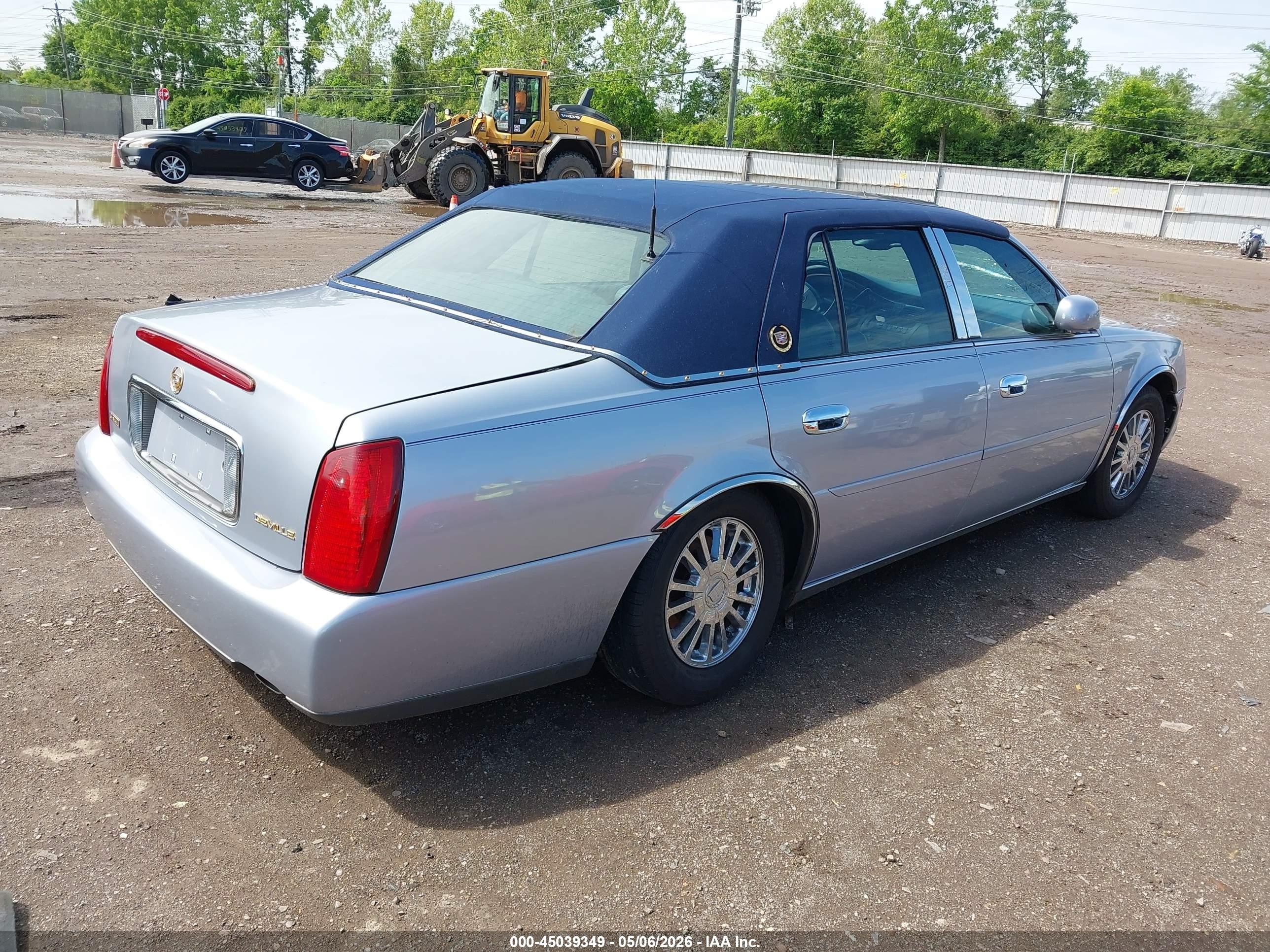 2004 Cadillac Deville Standard Silver vin: 1G6KD54Y44U249929