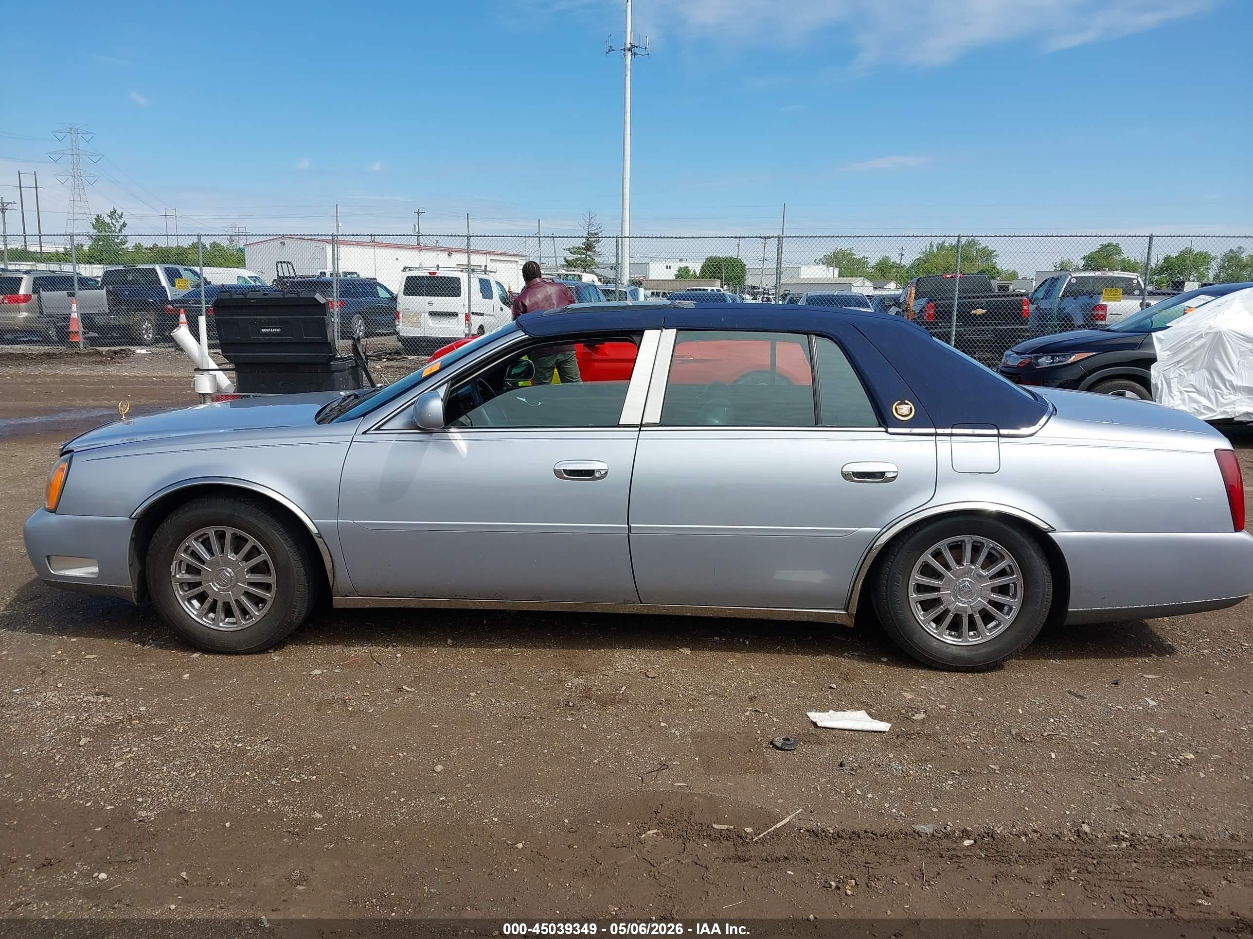 2004 Cadillac Deville Standard Silver vin: 1G6KD54Y44U249929