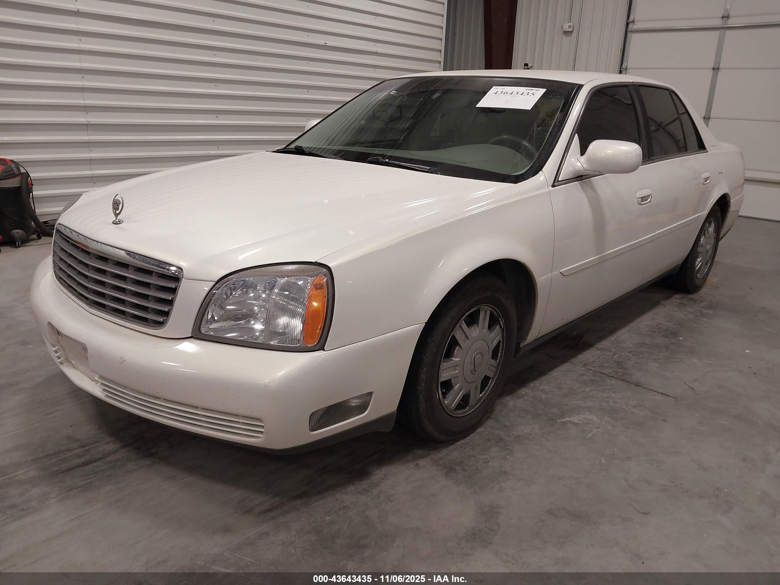 2005 Cadillac Deville Standard White vin: 1G6KD54Y45U196652