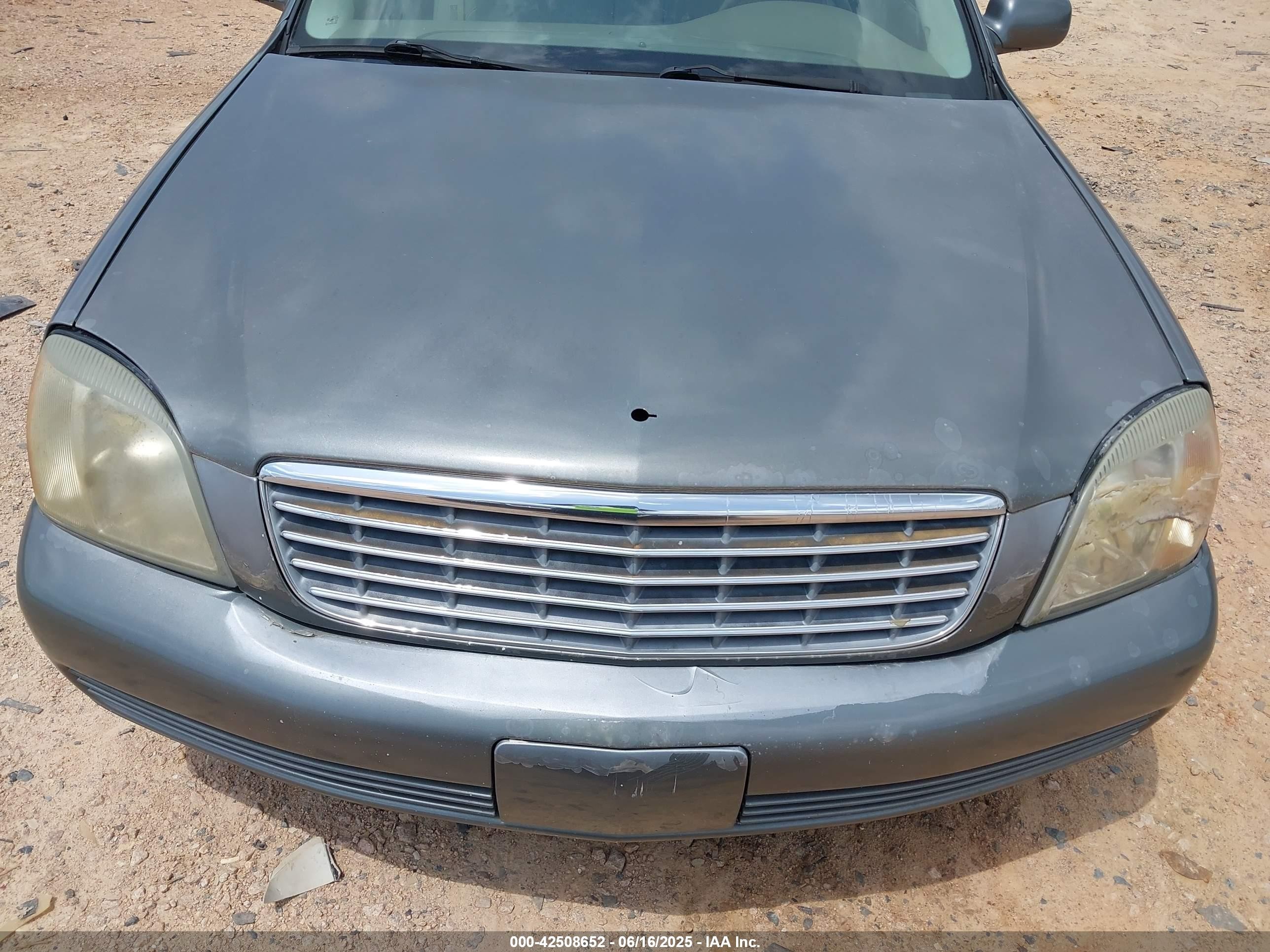 2005 Cadillac Deville Livery Gray vin: 1G6KD54Y45U207732