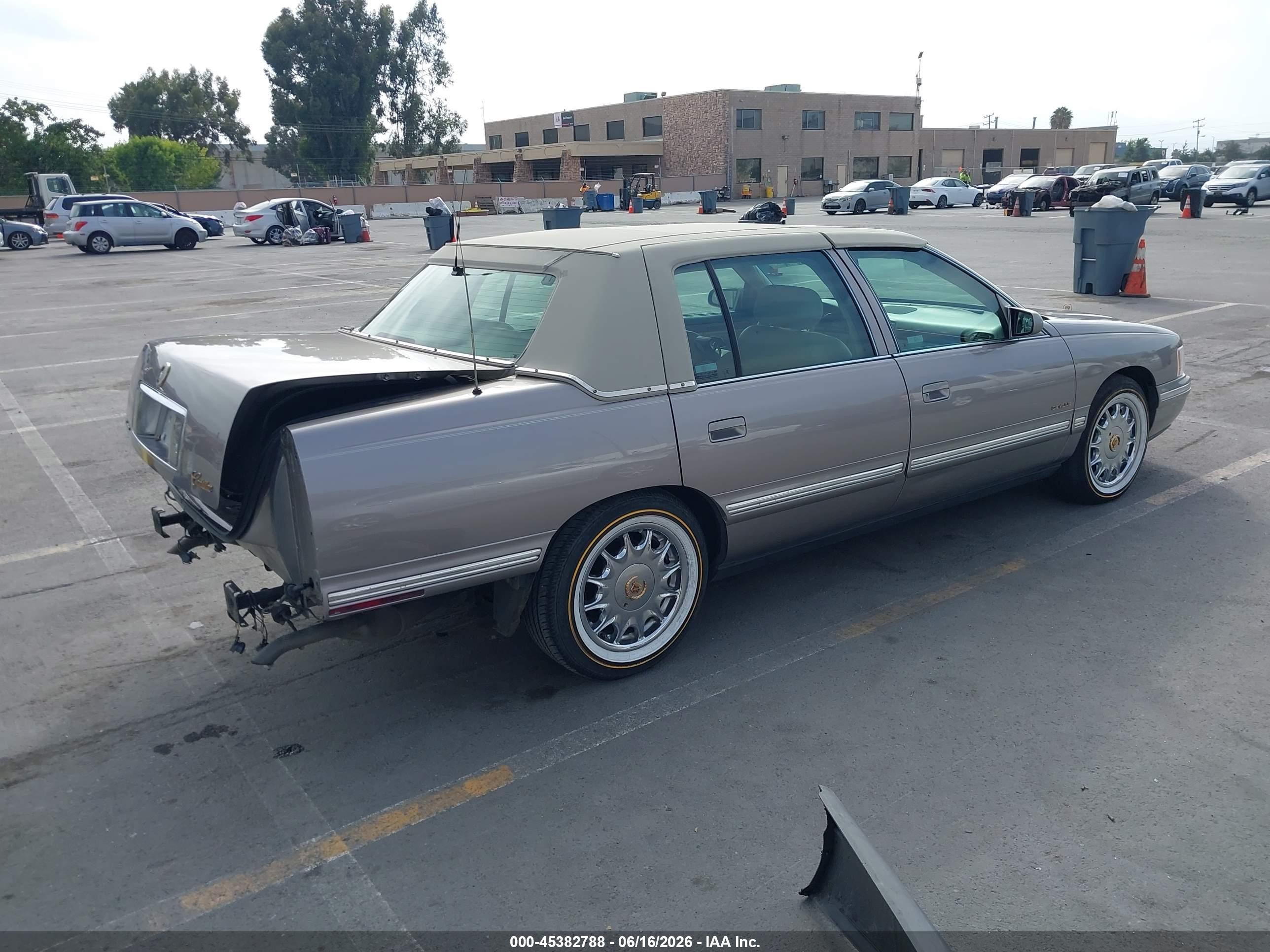 1999 Cadillac Deville Standard Brown vin: 1G6KD54Y4XU732227