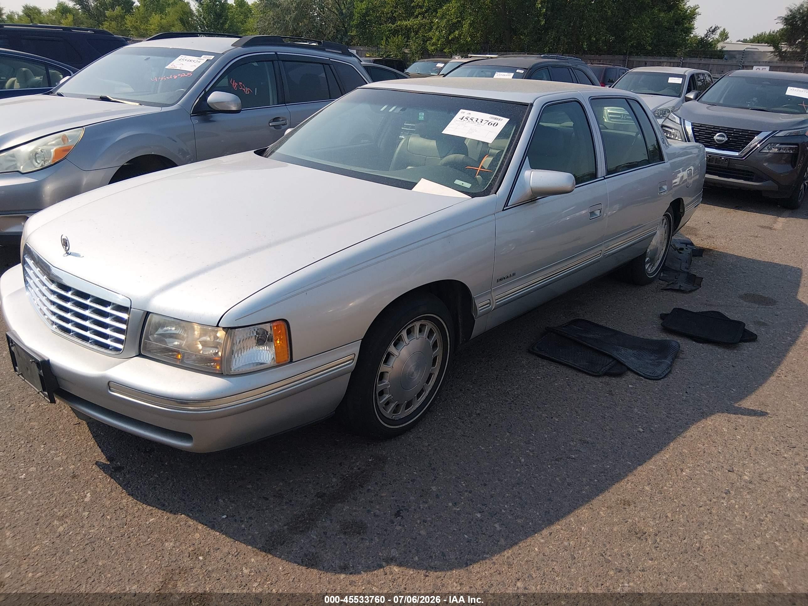 1999 Cadillac Deville Standard Silver vin: 1G6KD54Y4XU806083