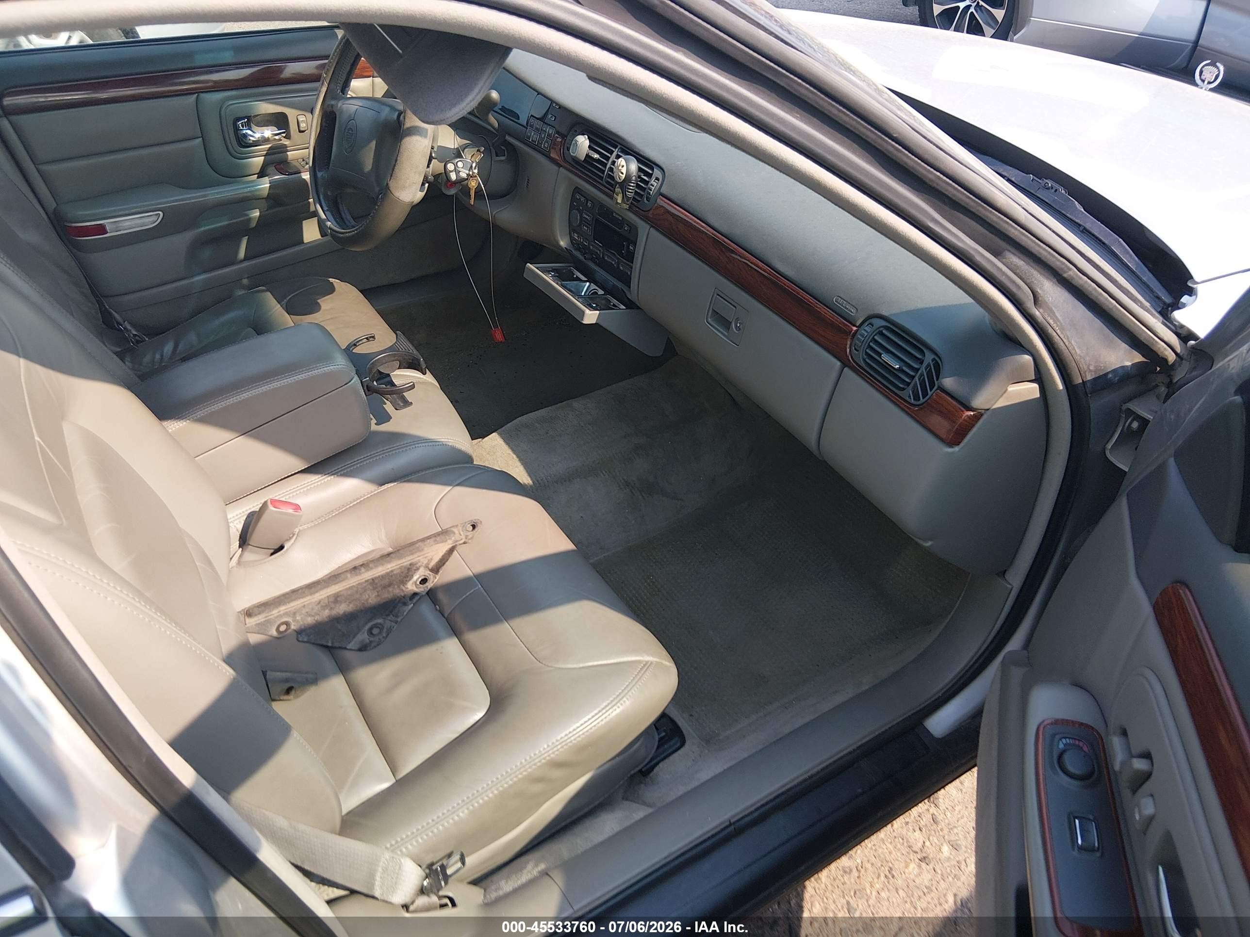 1999 Cadillac Deville Standard Silver vin: 1G6KD54Y4XU806083