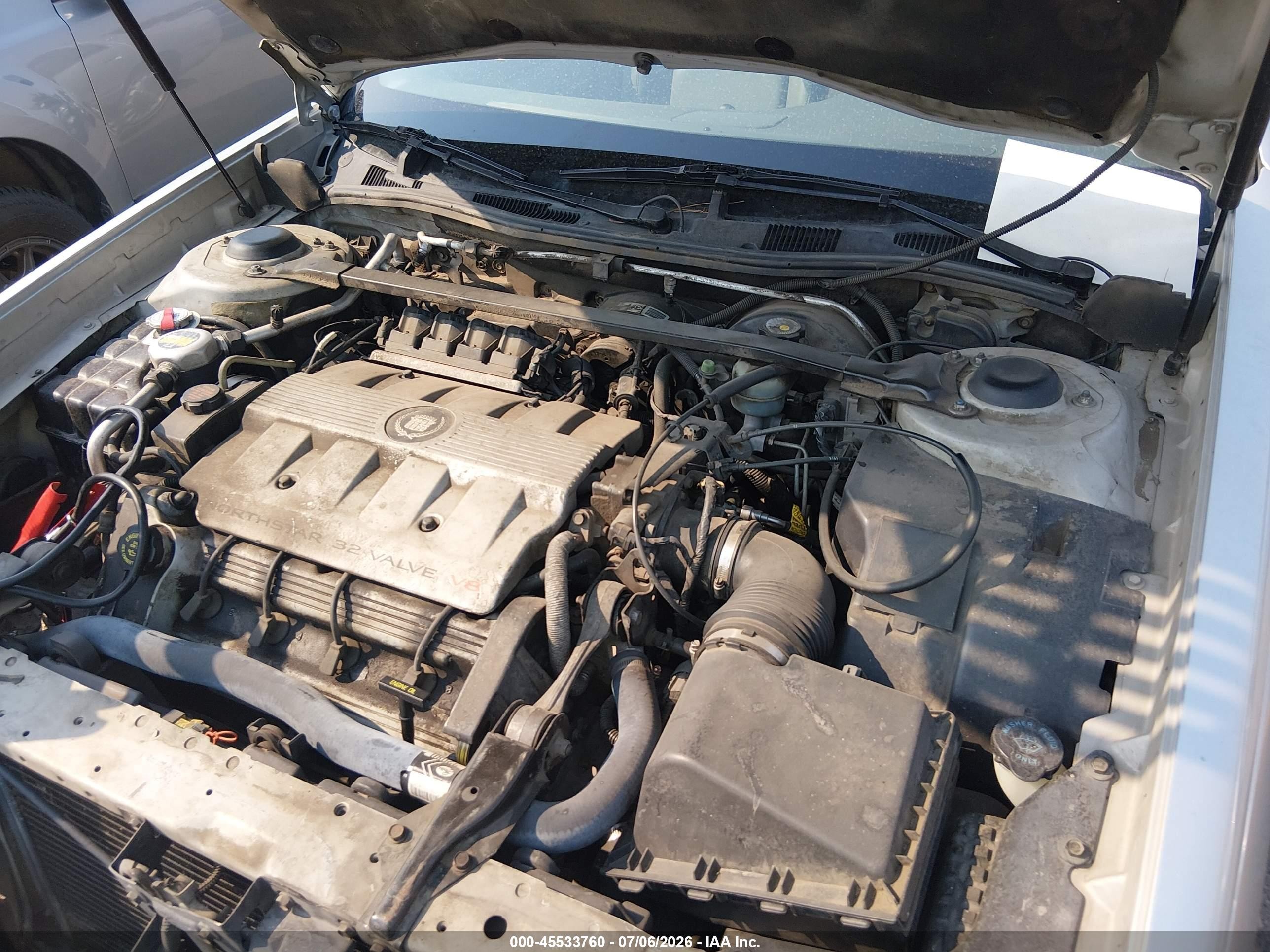 1999 Cadillac Deville Standard Silver vin: 1G6KD54Y4XU806083