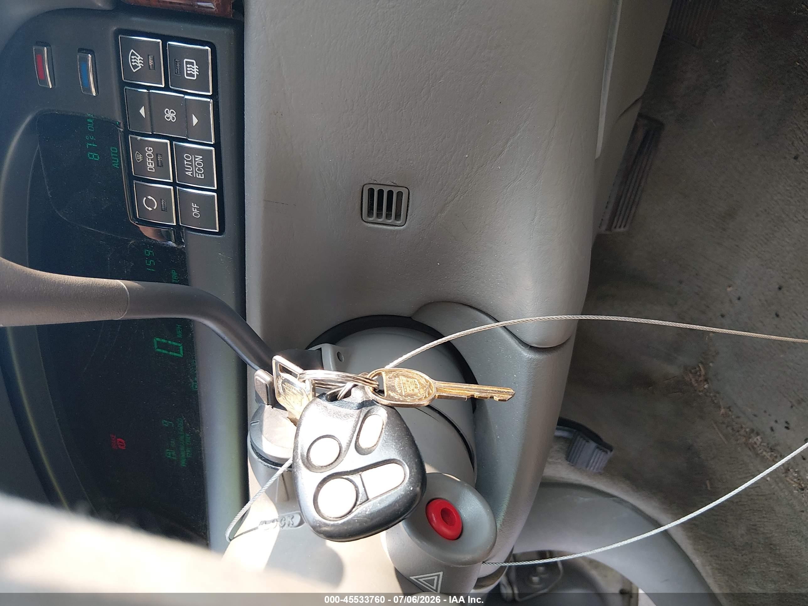 1999 Cadillac Deville Standard Silver vin: 1G6KD54Y4XU806083