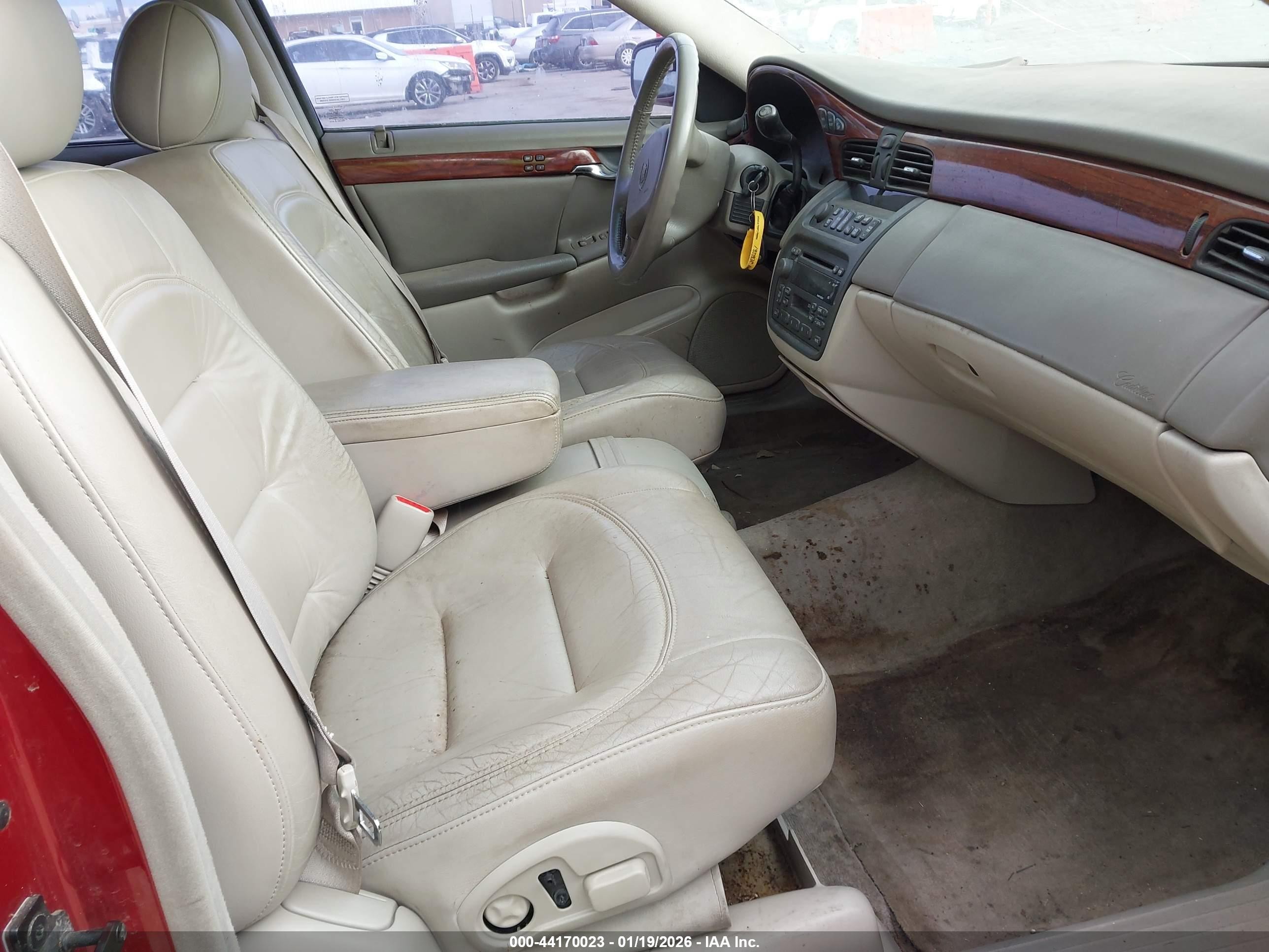 2000 Cadillac Deville Standard Red vin: 1G6KD54Y4YU267658