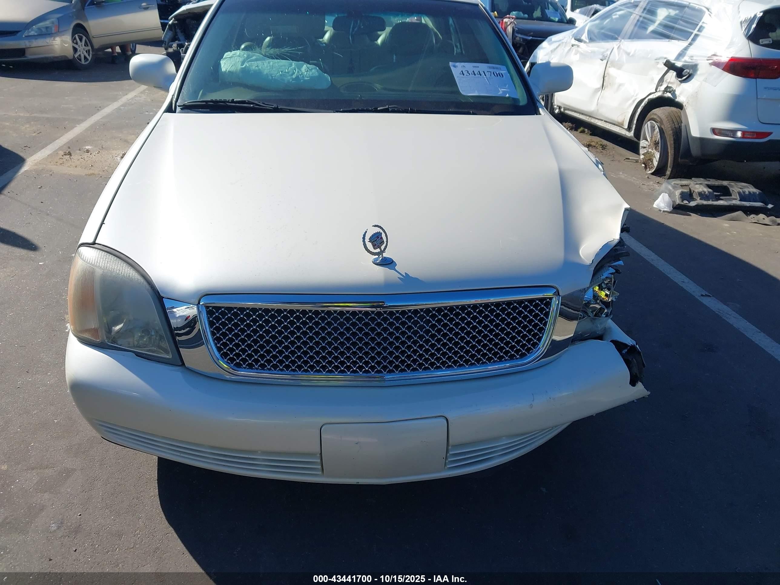 2000 Cadillac Deville Standard White vin: 1G6KD54Y4YU331780
