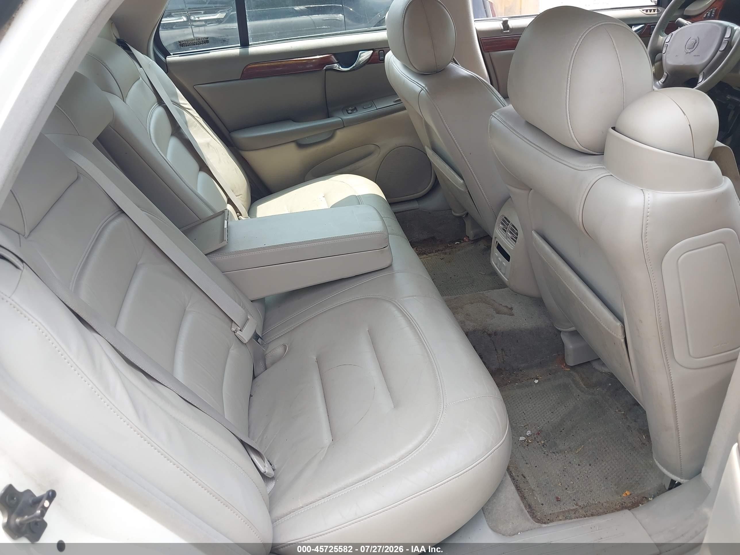 2000 Cadillac Deville Standard White vin: 1G6KD54Y4YU343797