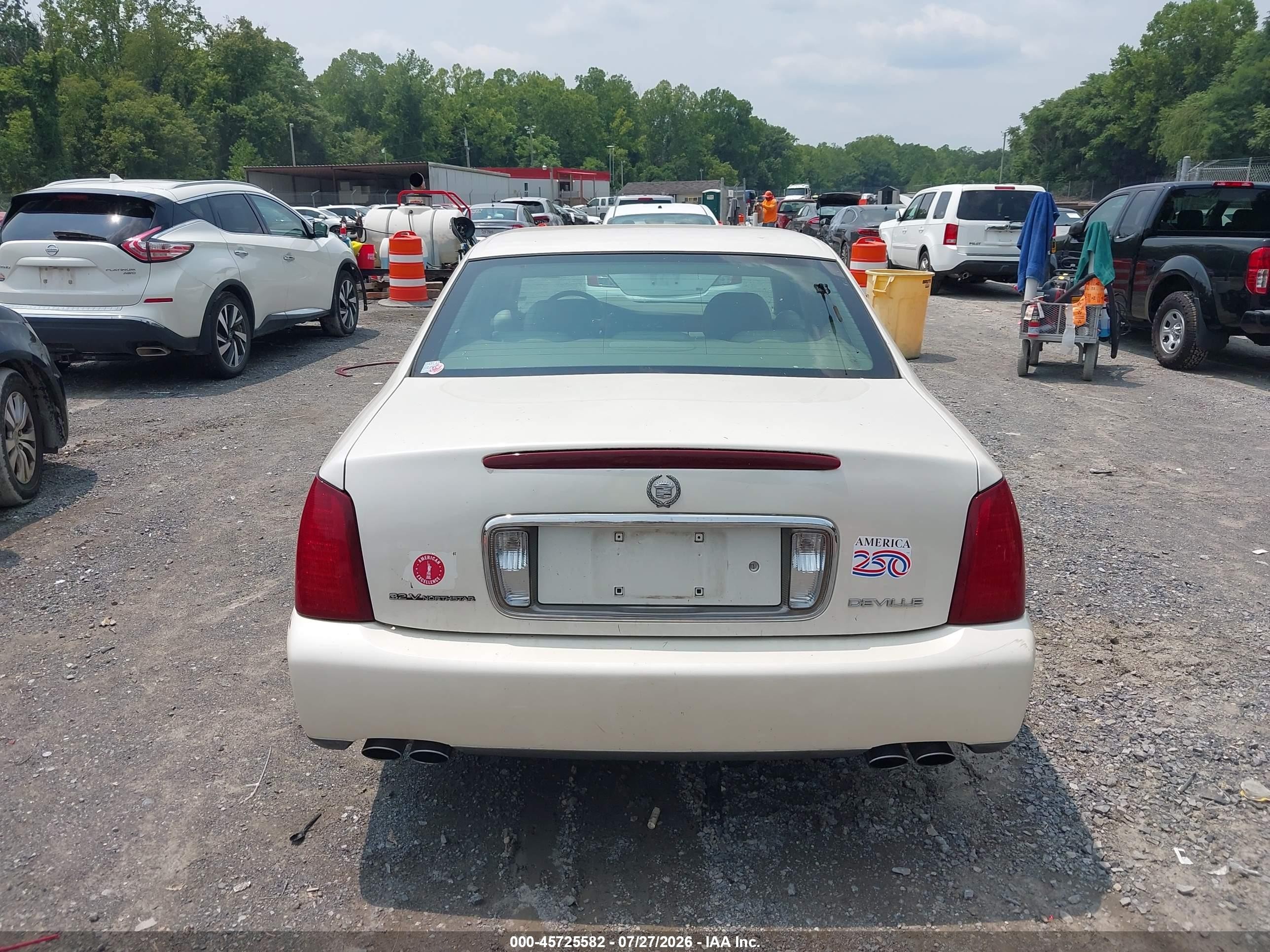 2000 Cadillac Deville Standard White vin: 1G6KD54Y4YU343797
