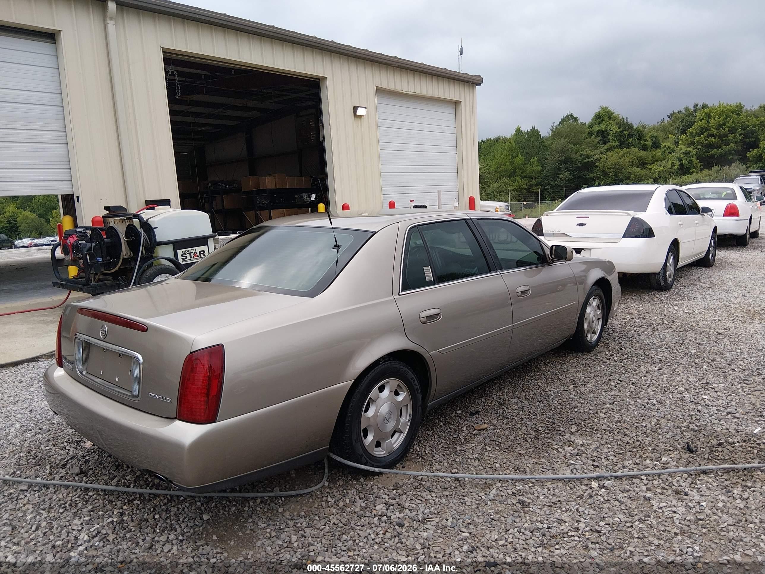 2002 Cadillac Deville   Gold vin: 1G6KD54Y52U152252