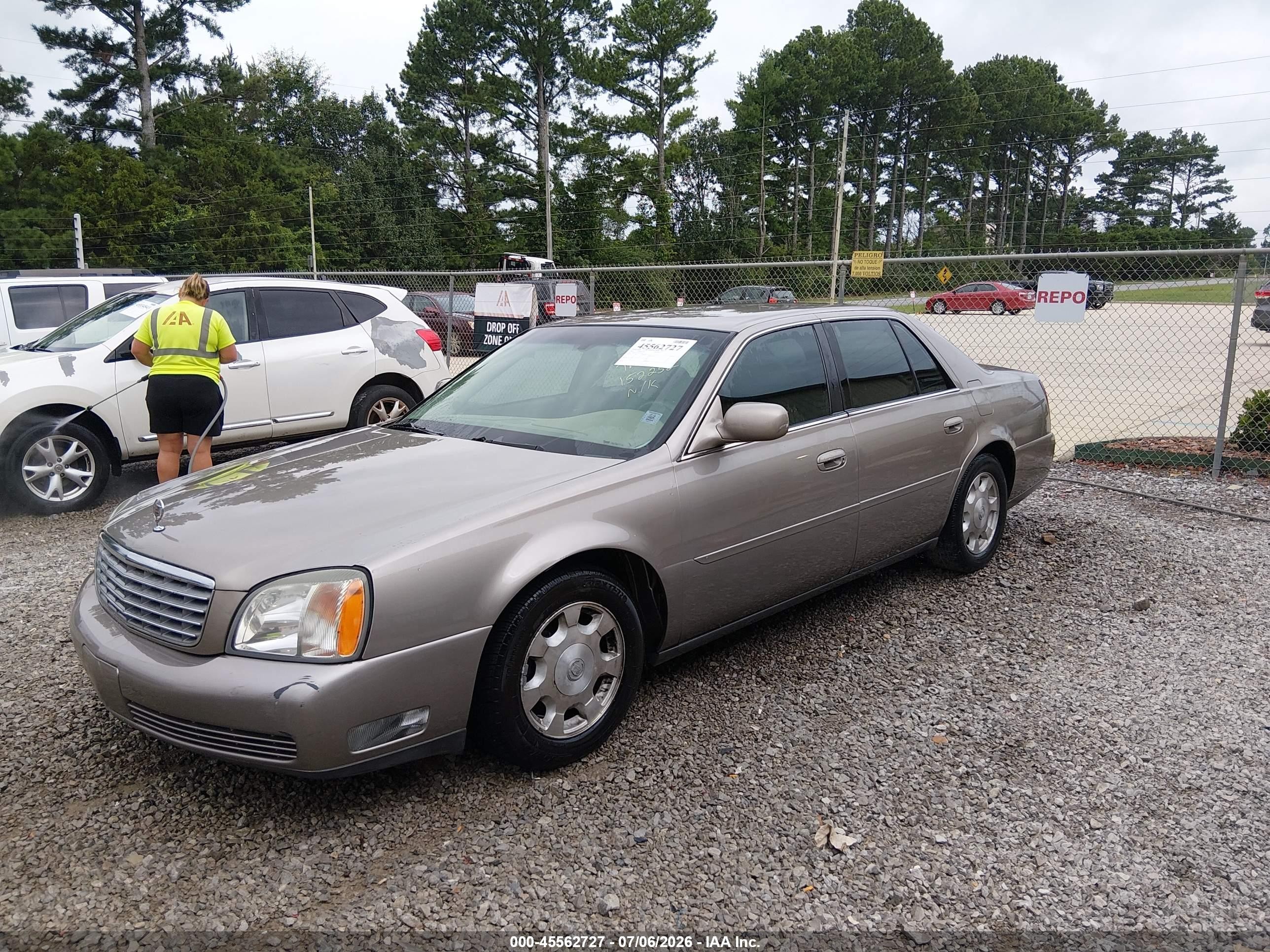 2002 Cadillac Deville   Gold vin: 1G6KD54Y52U152252