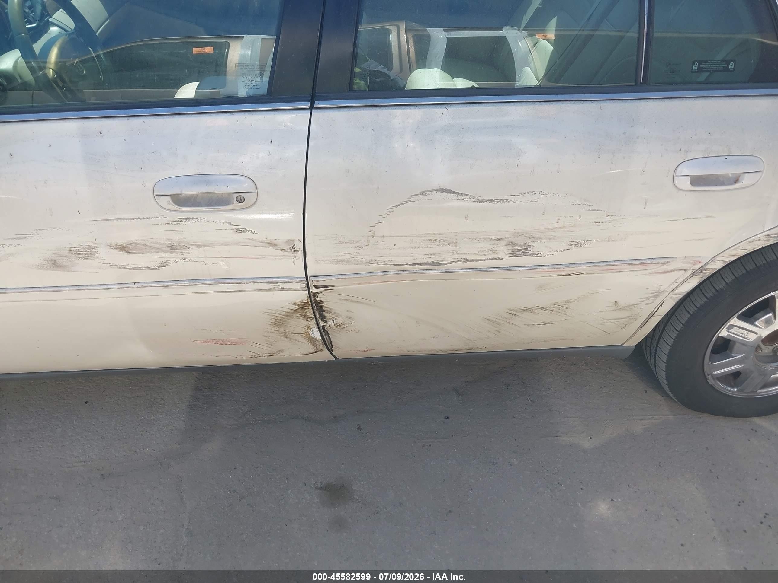 2003 Cadillac Deville Standard Cream vin: 1G6KD54Y53U129247