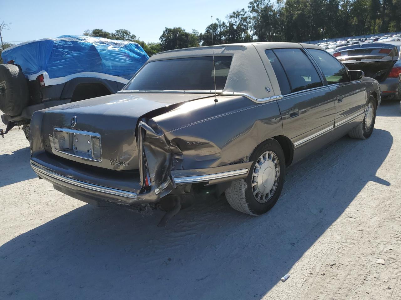 1998 Cadillac Deville Серый vin: 1G6KD54Y5WU781595